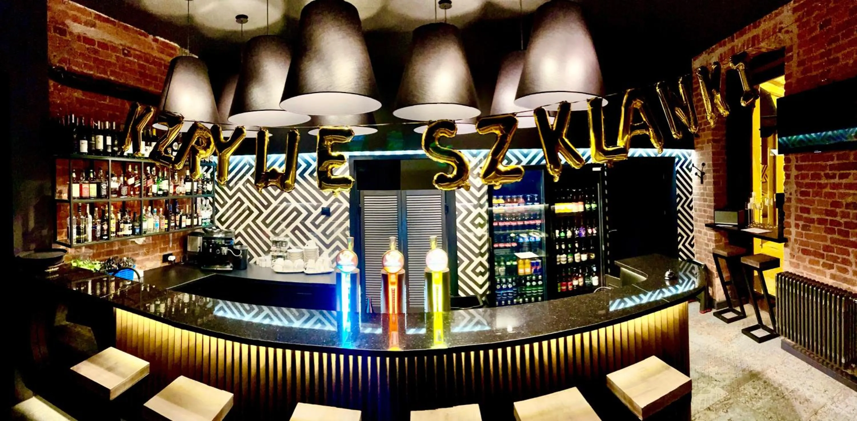 Restaurant/places to eat in Aparthotel Krzywa Kamienica