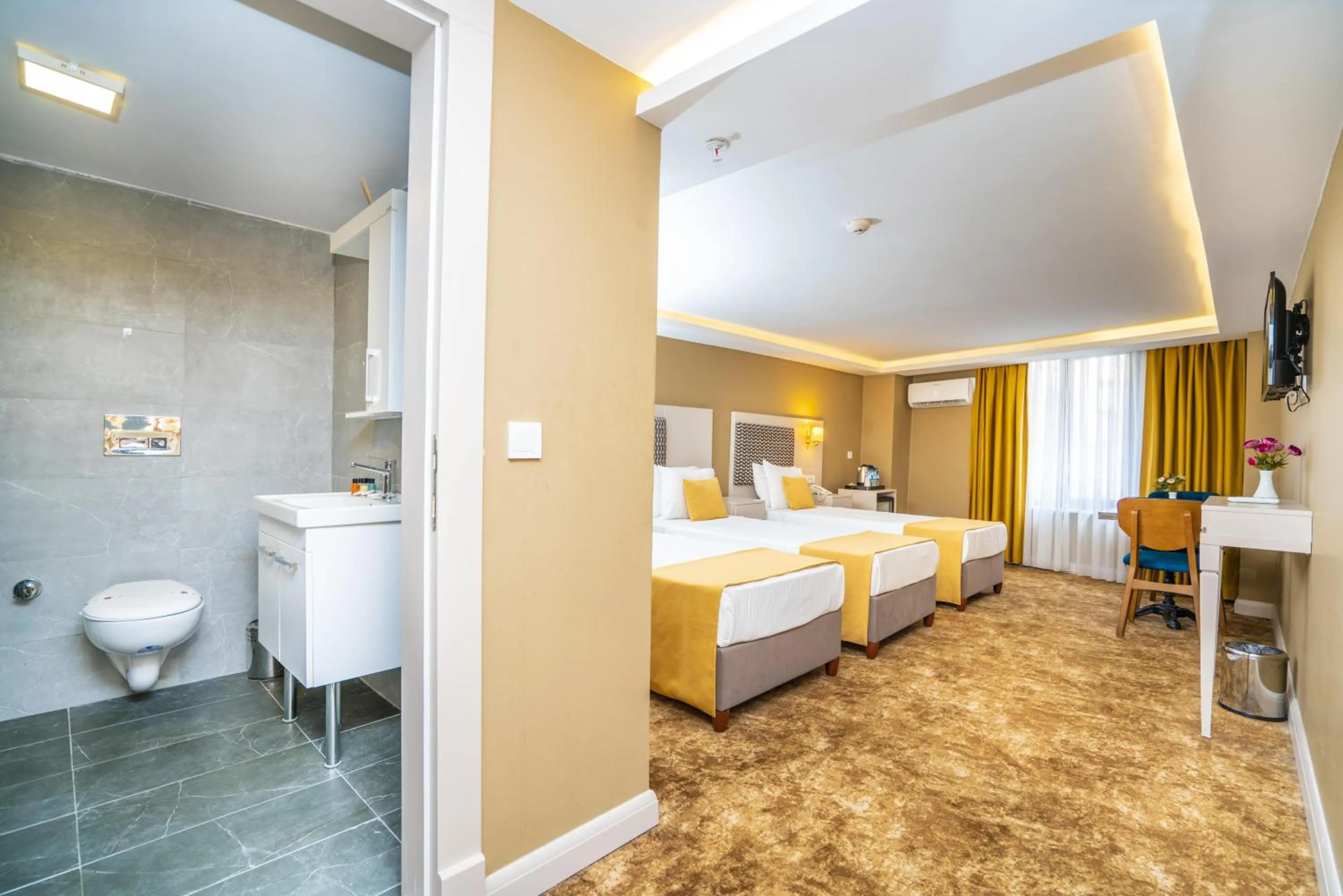 Bed in Topkapi Old City Kensington Hotel Ottoman Heritage