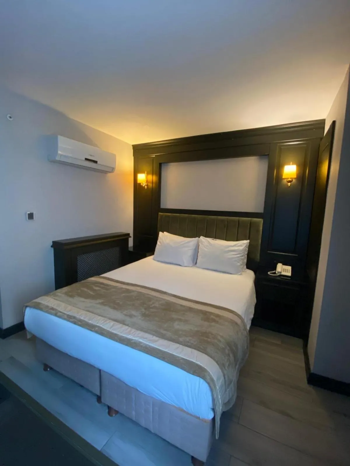 Photo of the whole room, Bed in Topkapi Old City Kensington Hotel Ottoman Heritage