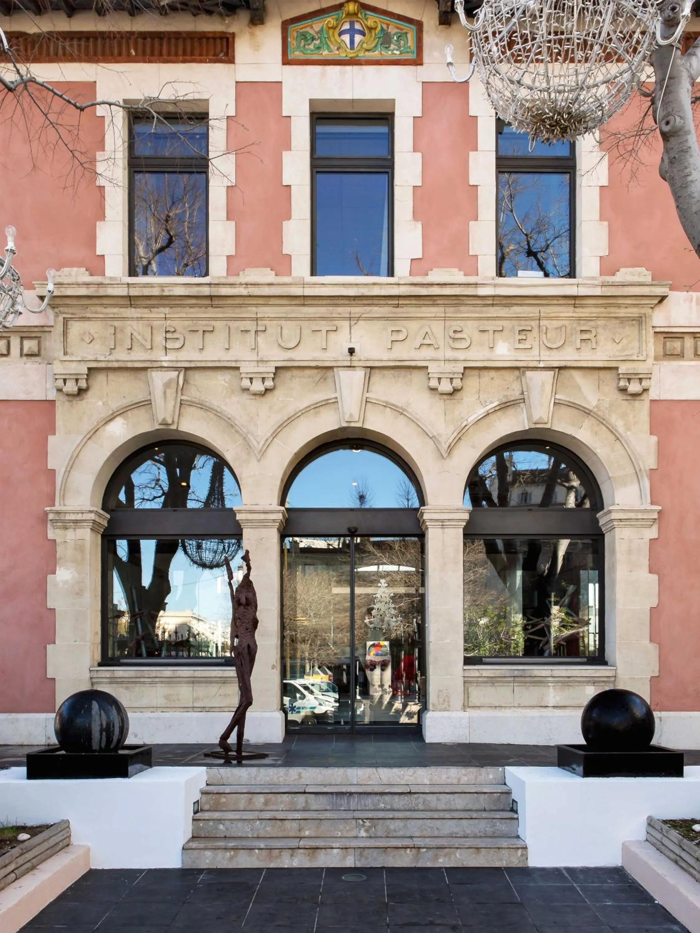 Facade/entrance in New Hotel of Marseille - Vieux Port