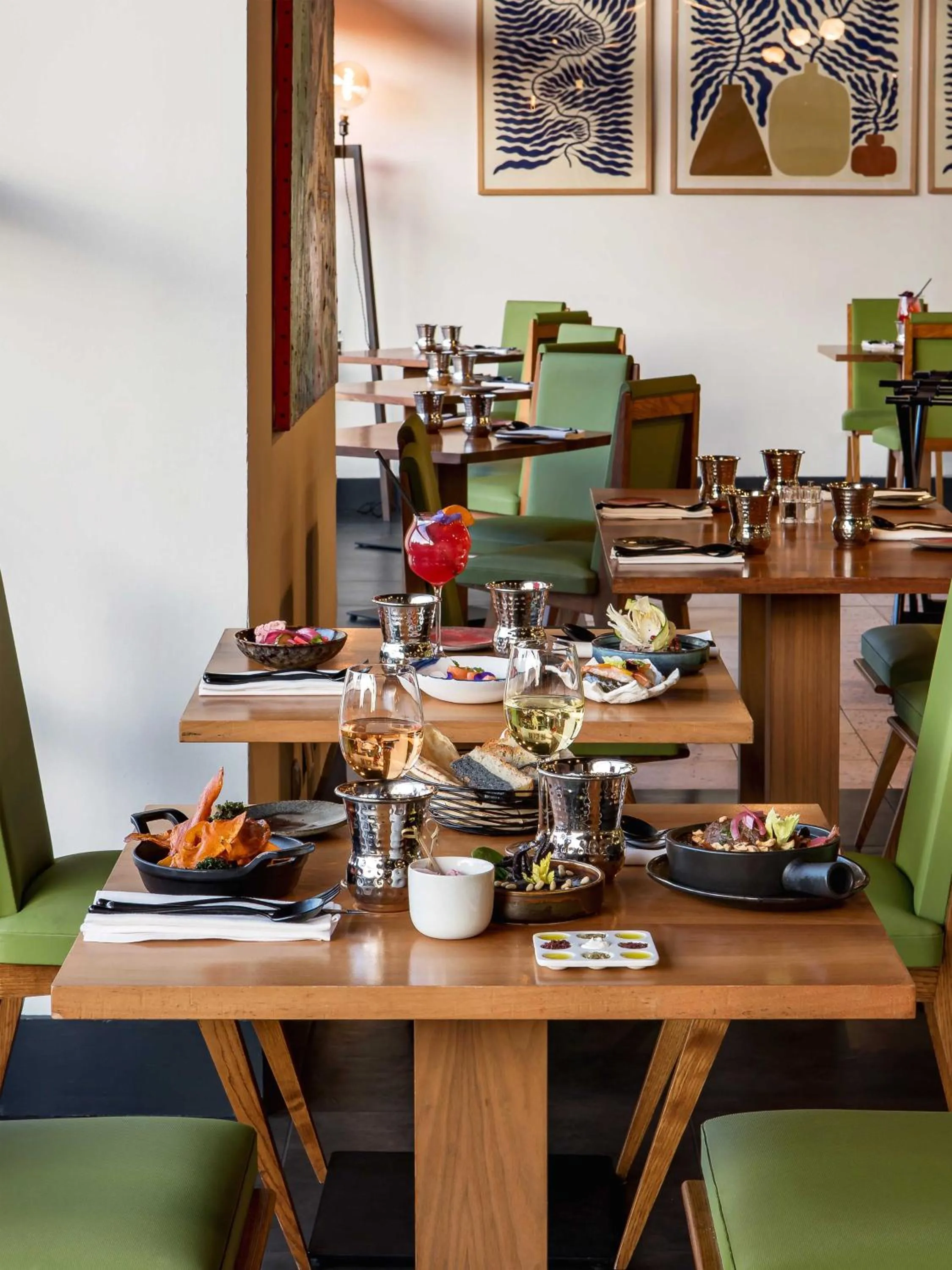 Restaurant/places to eat in New Hotel of Marseille - Vieux Port