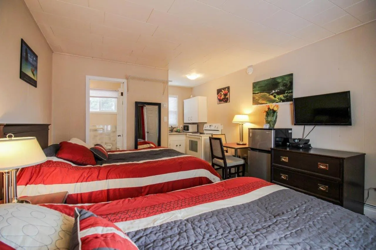 Other, Bed in The White Horse Motel