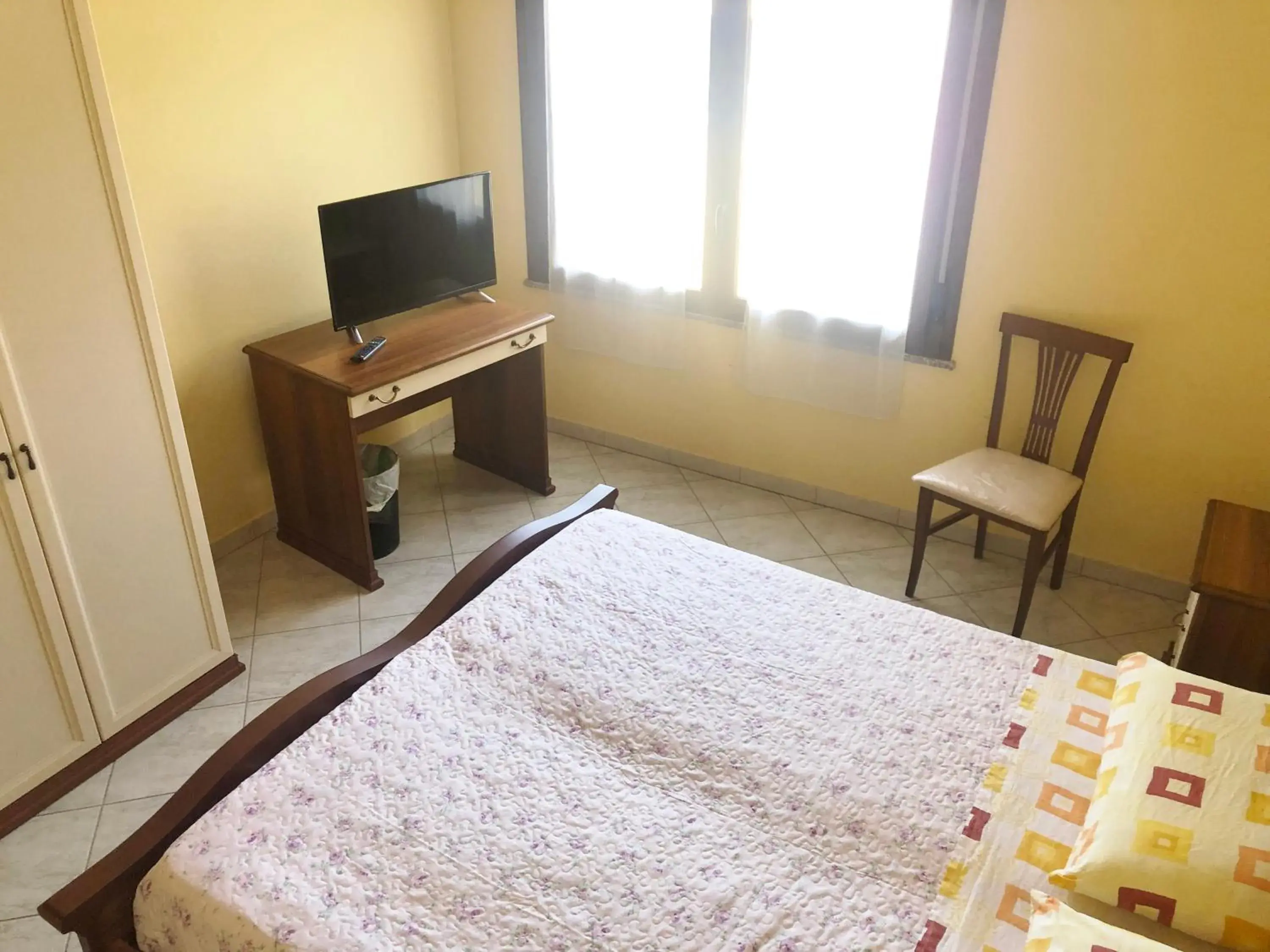 Double Room with Private Bathroom in B&B City Bar Double Room with Private Bathroom in B&B City Bar