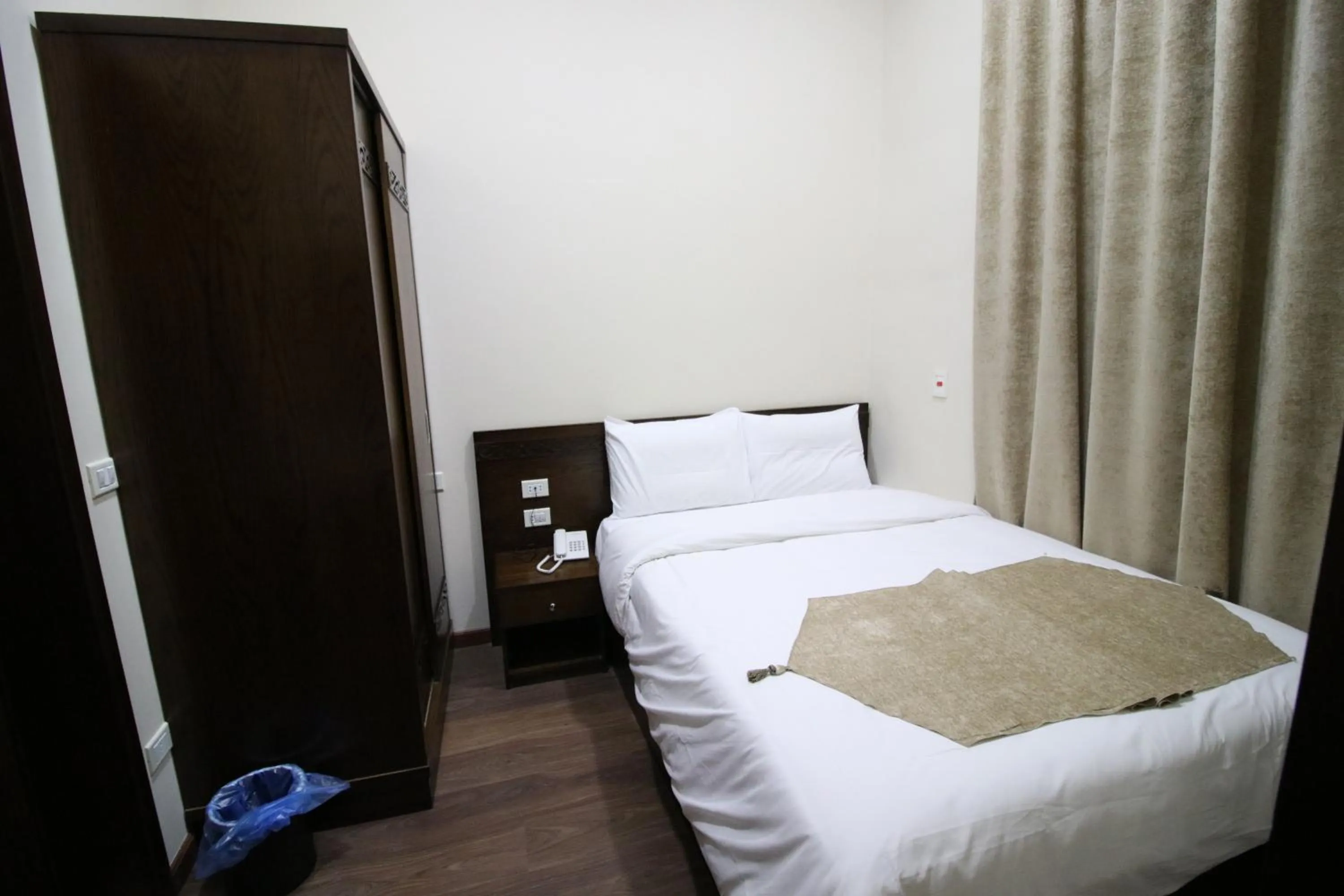 Bed in Miramar Talaat Harb Square