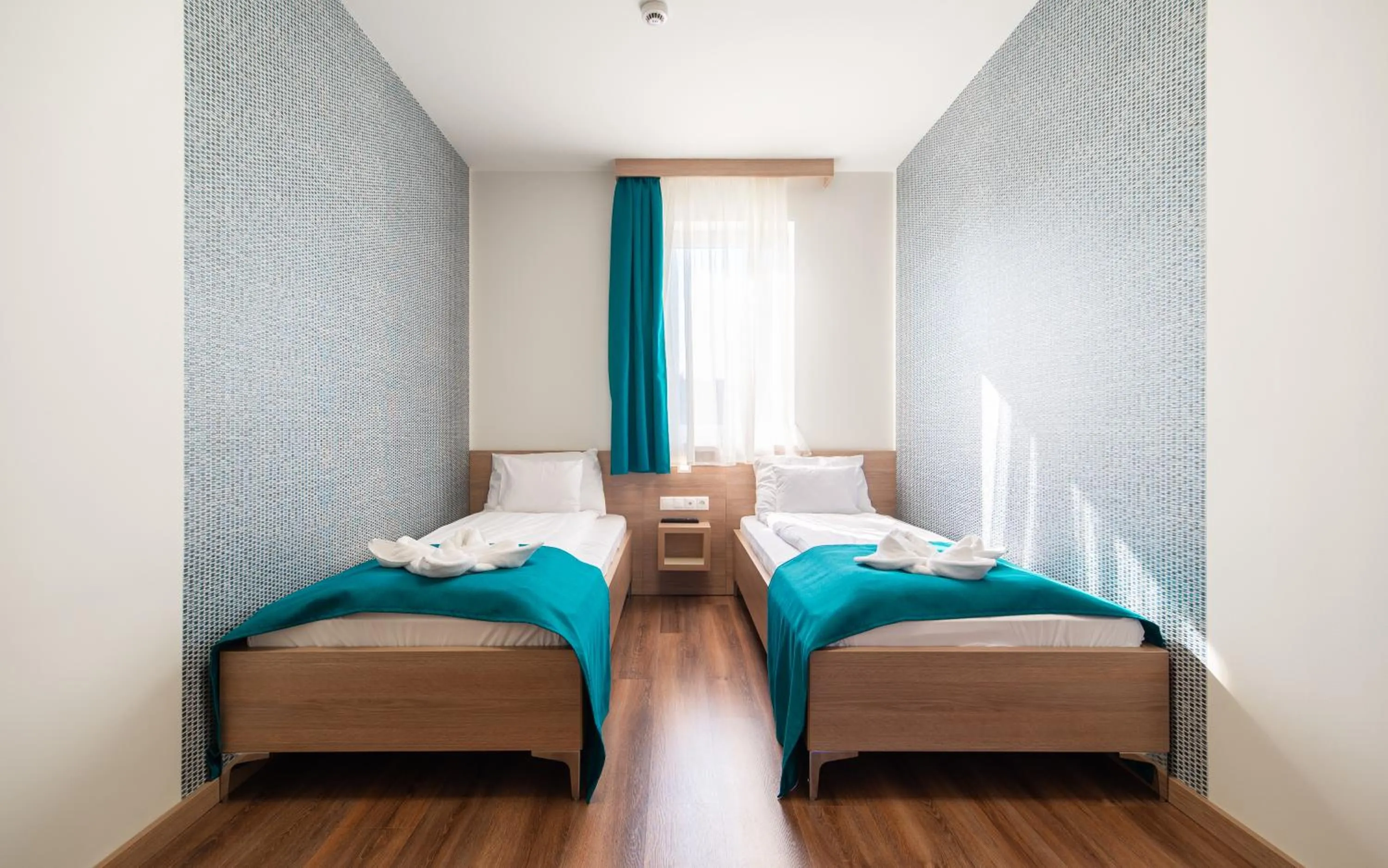 Photo of the whole room, Bed in Hotel Szeghalom