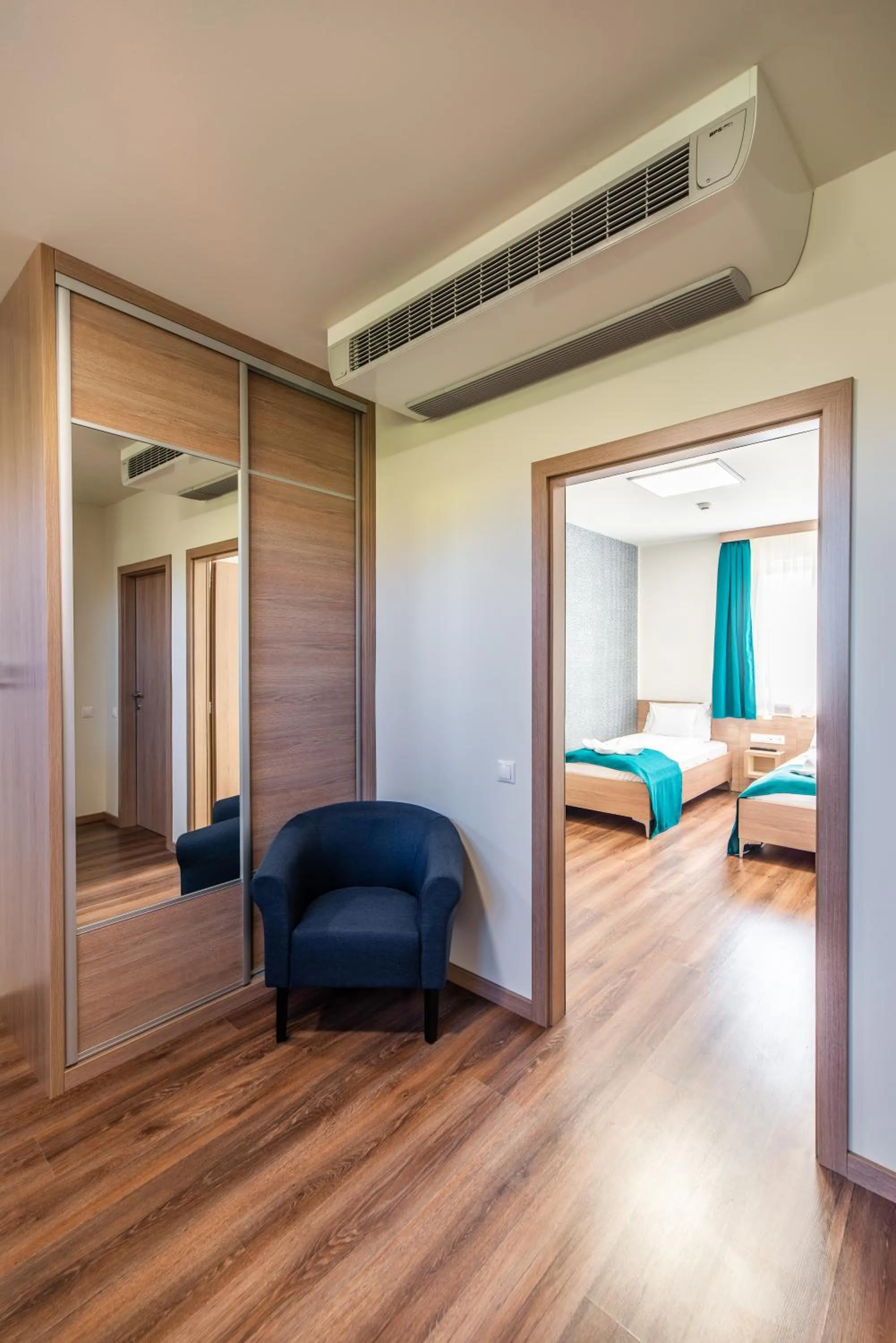 Photo of the whole room, Bed in Hotel Szeghalom