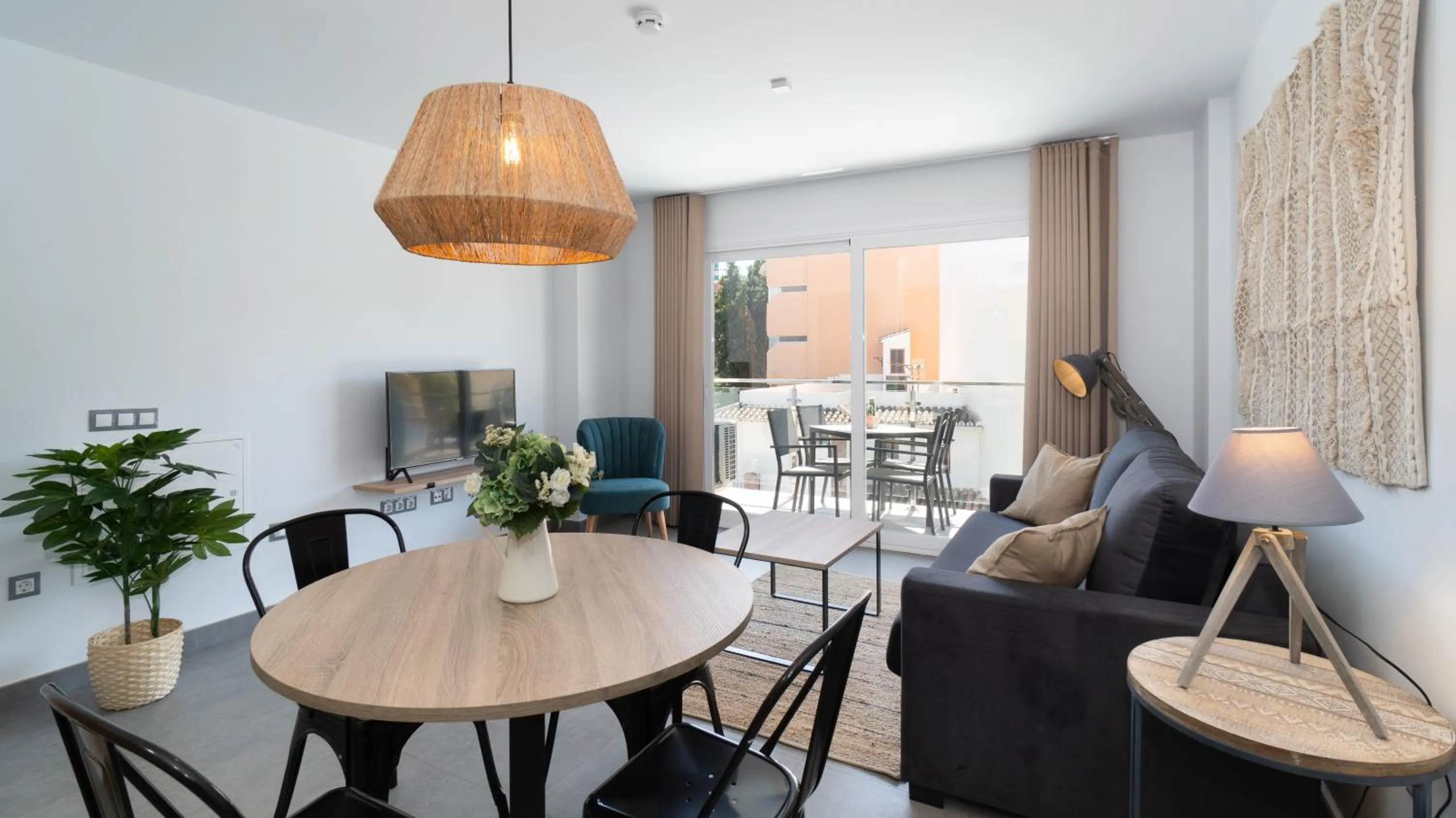 Living room in Sur Suites La Dorada, centricos soleados a pocos metros de la Playa y con Parking Opcional