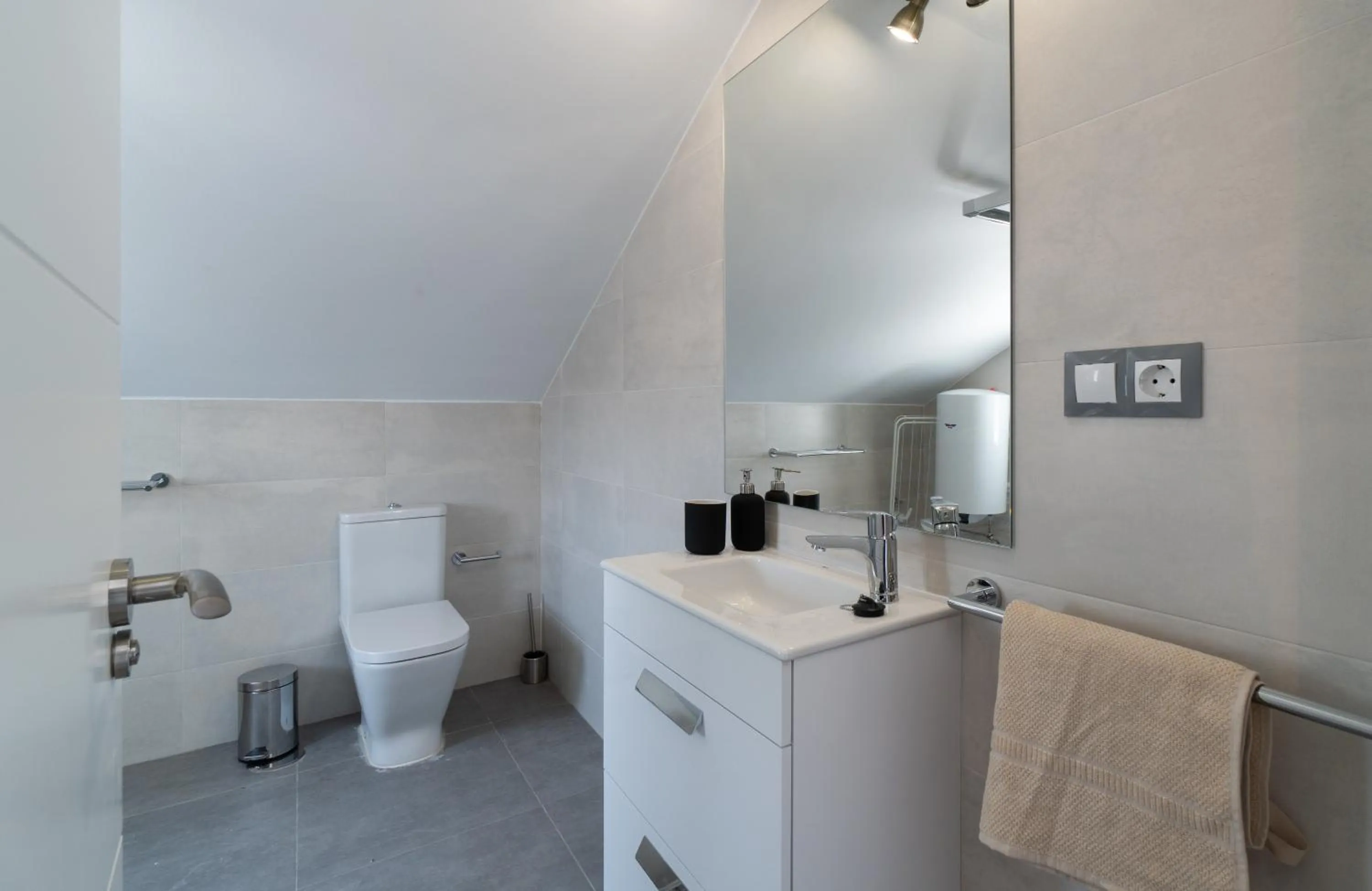 Bathroom in Sur Suites La Dorada, centricos soleados a pocos metros de la Playa y con Parking Opcional