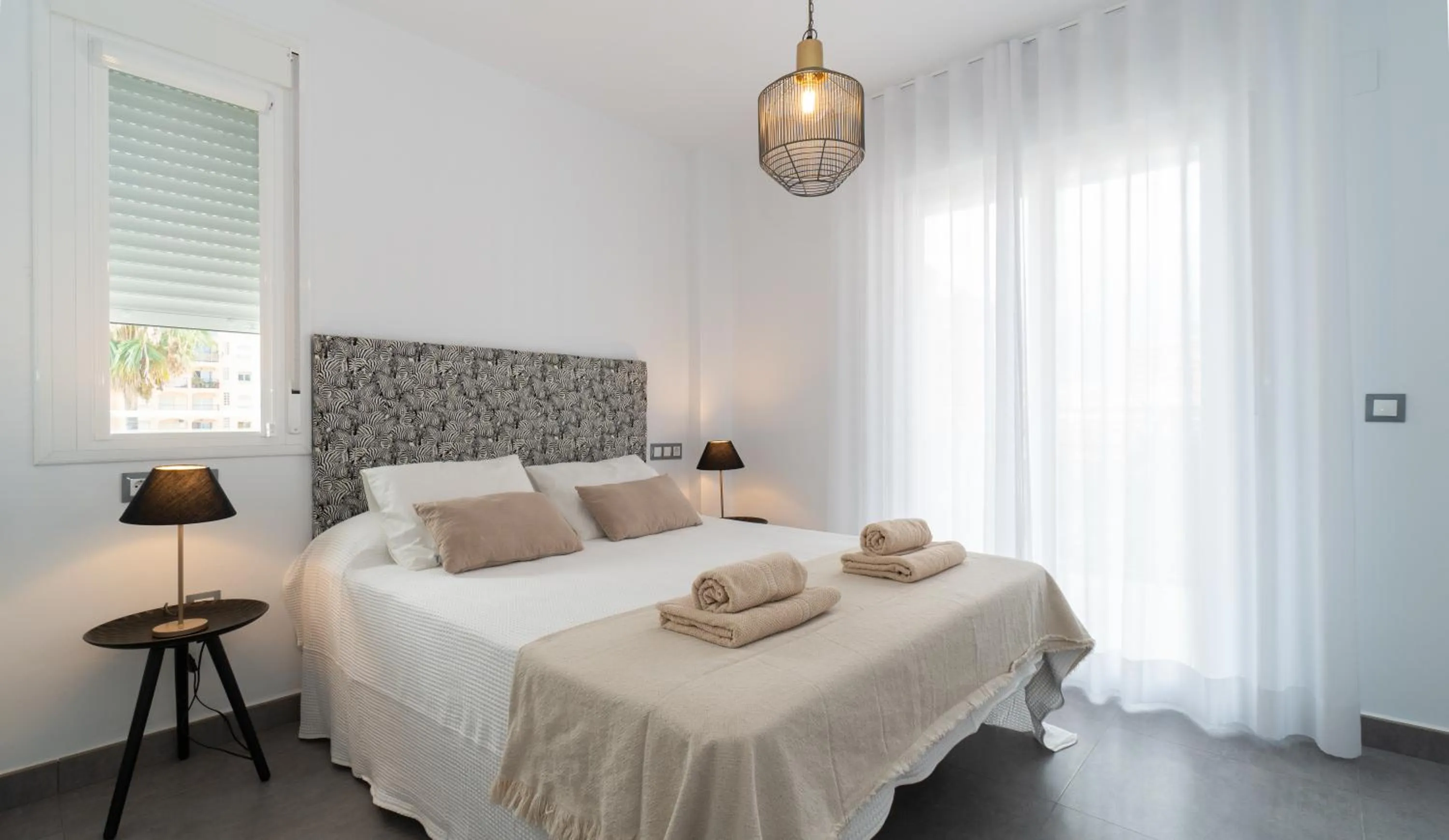 Bed in Sur Suites La Dorada, centricos soleados a pocos metros de la Playa y con Parking Opcional