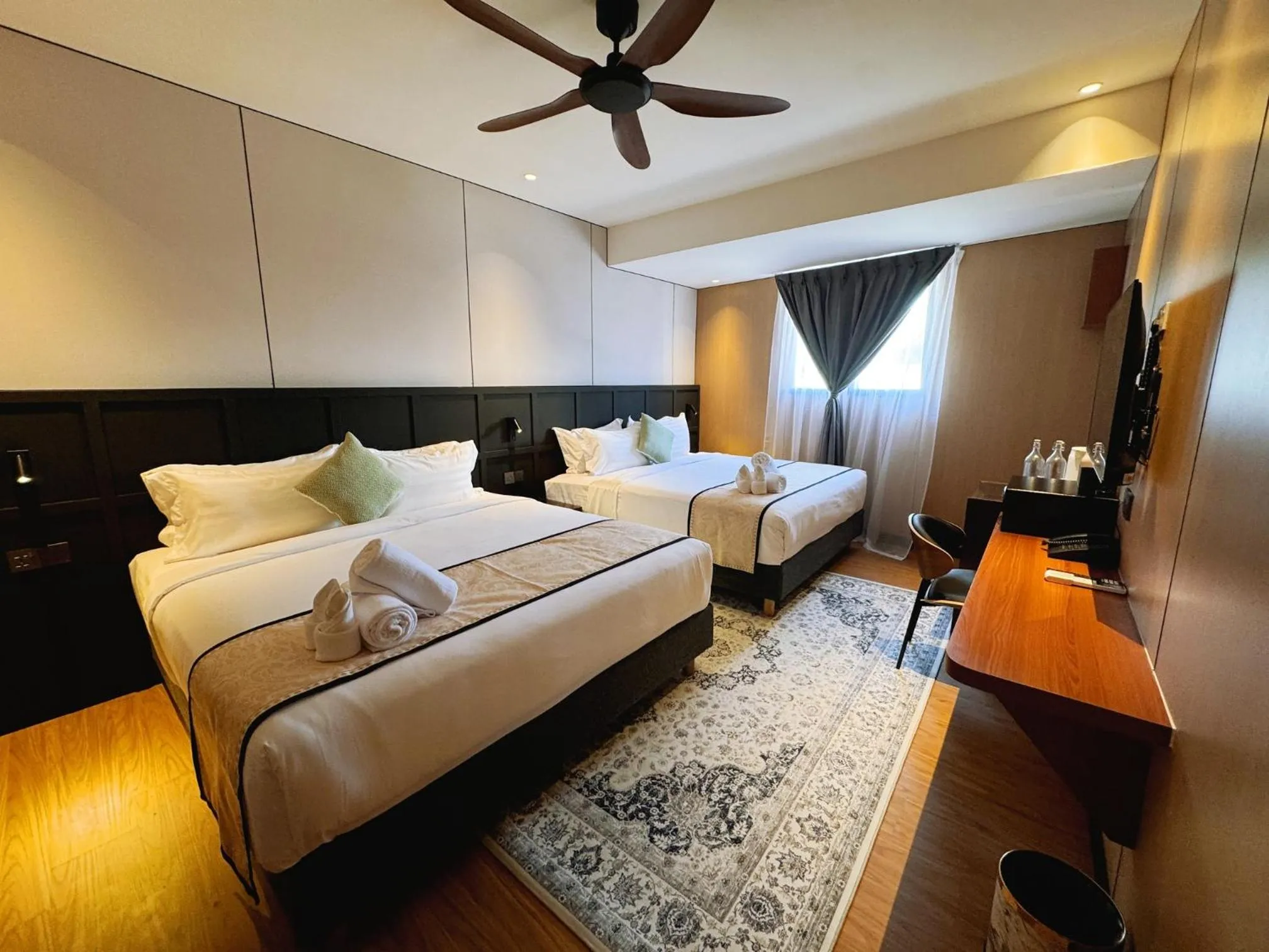 Bed in Carnarvon Suites