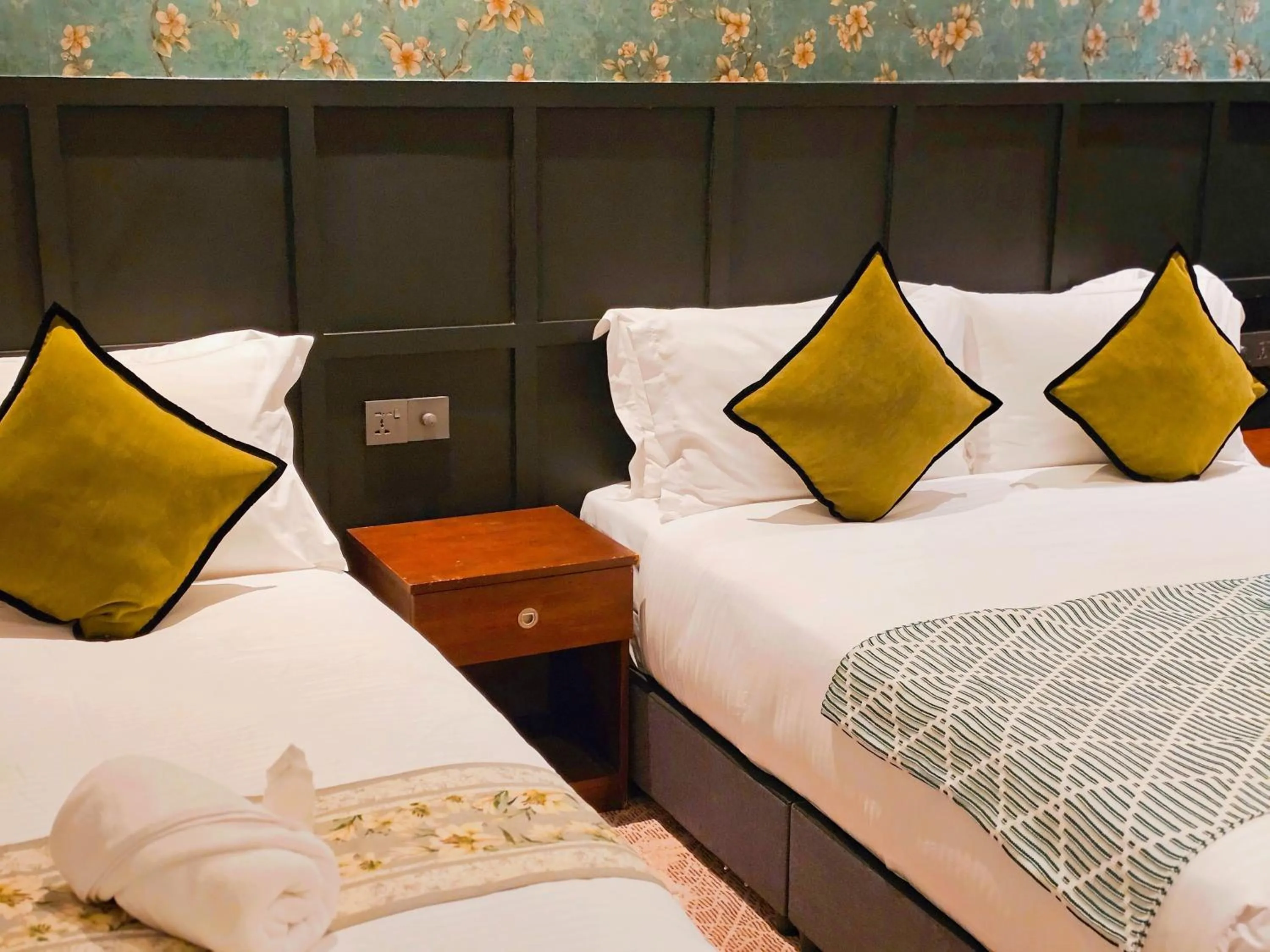 Bed in Carnarvon Suites