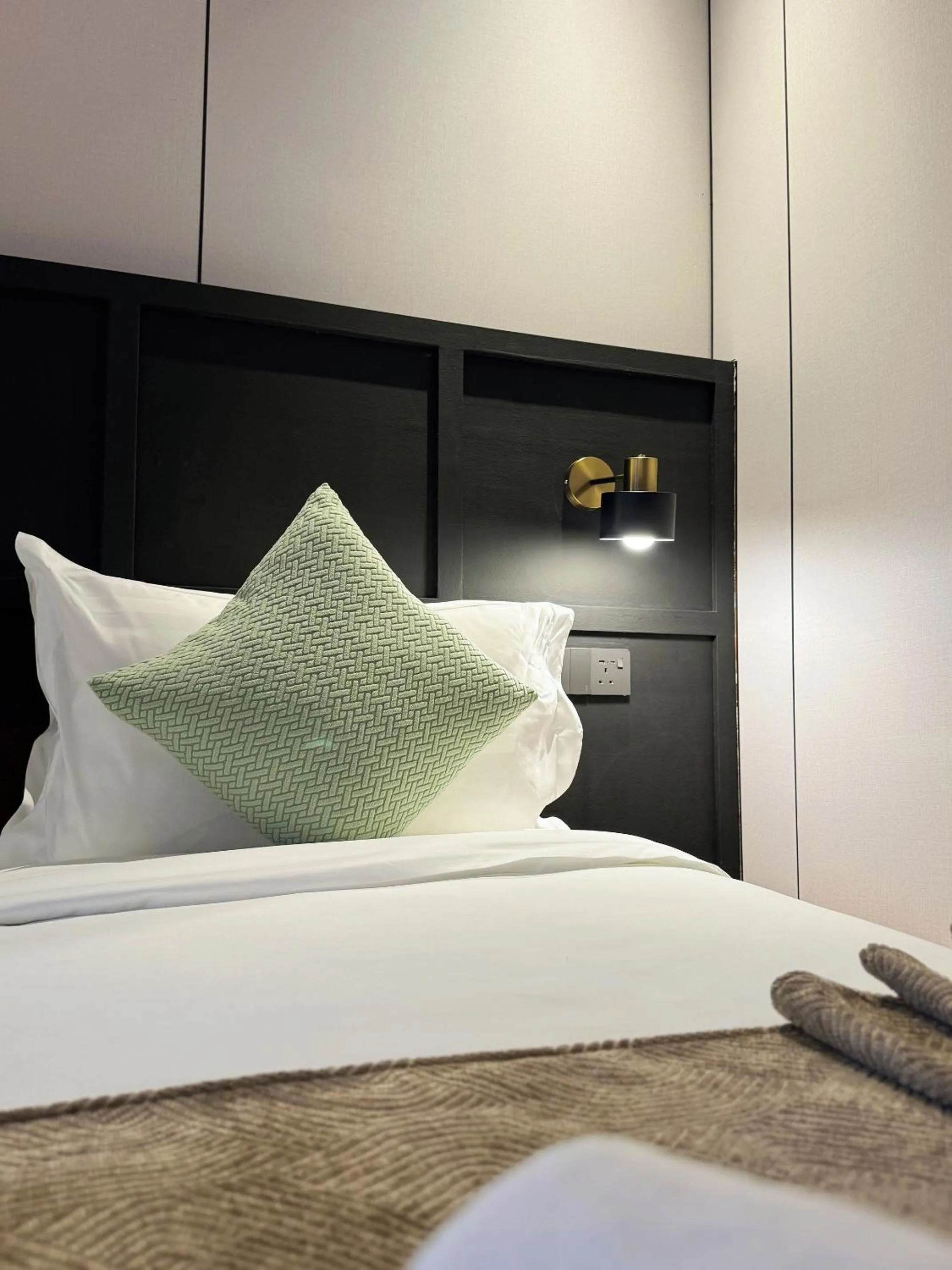 Bed in Carnarvon Suites