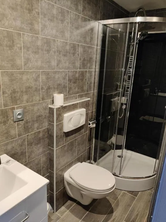 Bathroom in Hotel Les Voyageurs - Vogüé