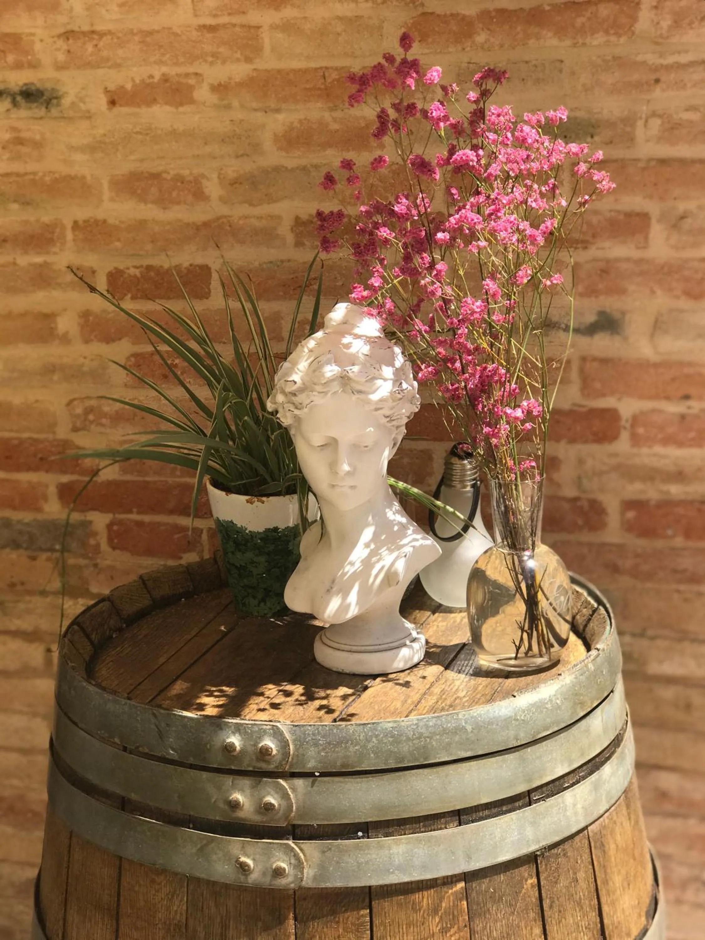 Decorative detail in Il Posto Perfetto