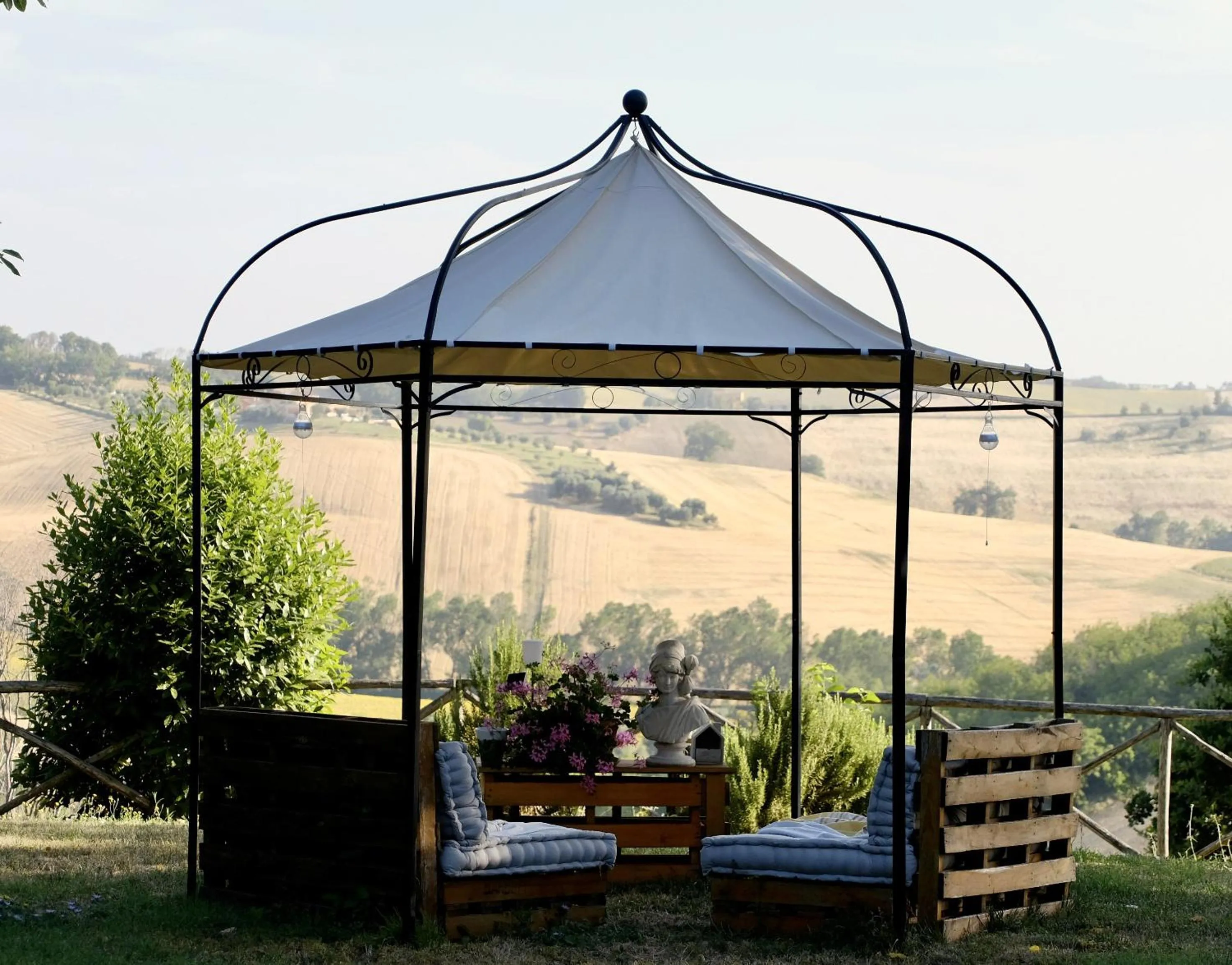 Property building in Il Posto Perfetto