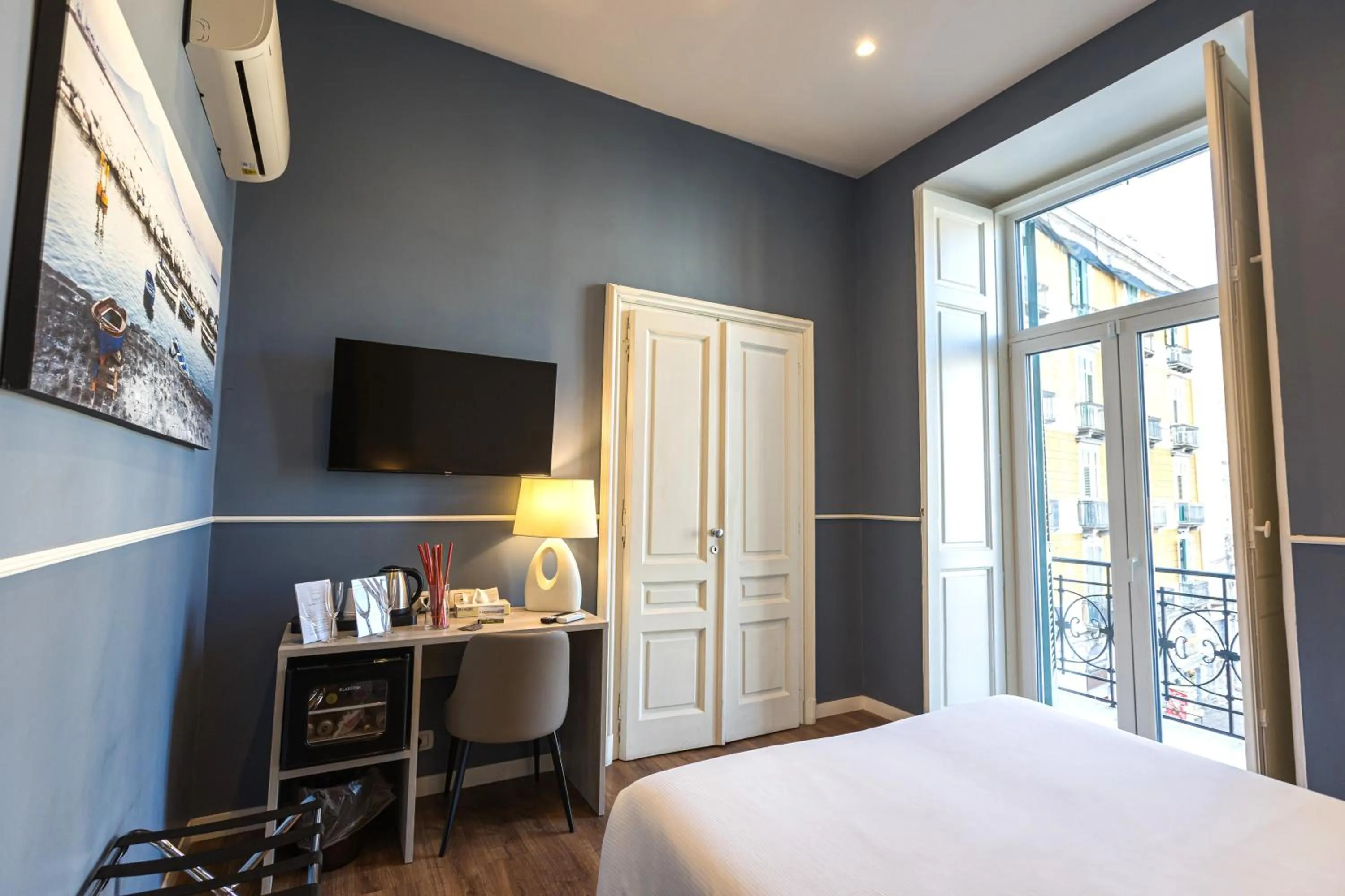 Photo of the whole room, Bed in Relais del Principe