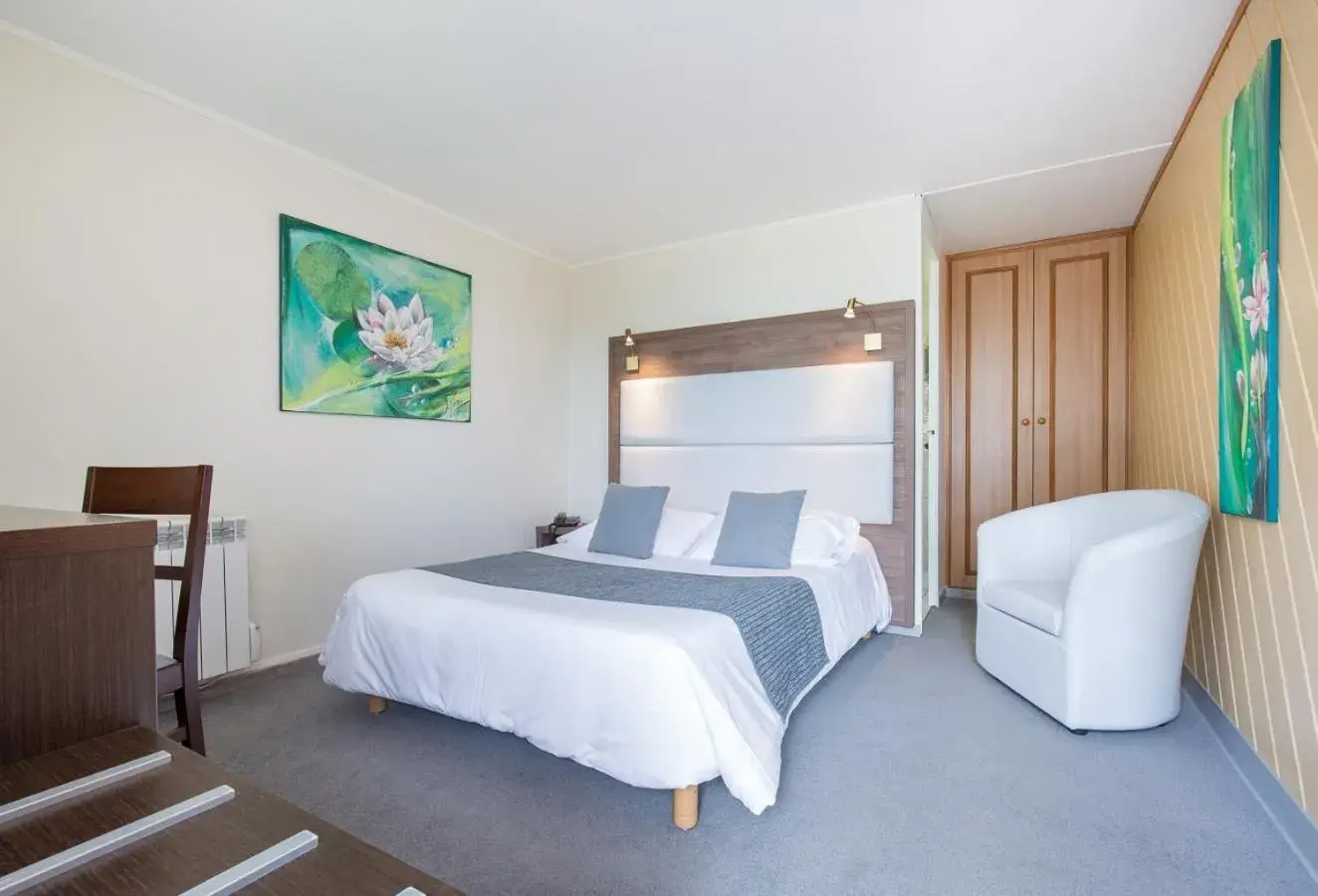 Superior Double Room in Hôtel Restaurant Au Relais D'Alsace Superior Double Room in Hôtel Restaurant Au Relais D'Alsace