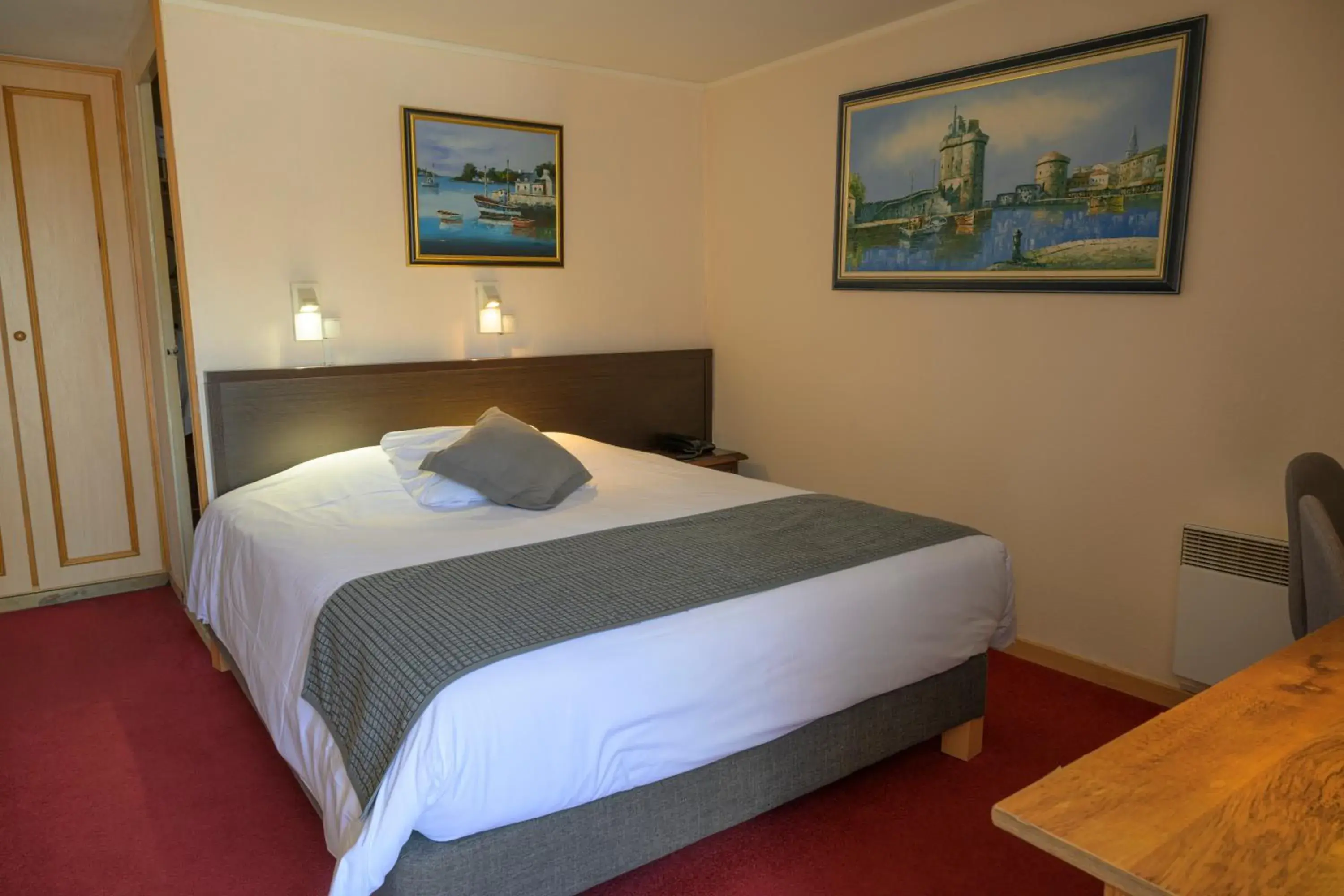 Comfort Double Room in Hôtel Restaurant Au Relais D'Alsace Comfort Double Room in Hôtel Restaurant Au Relais D'Alsace