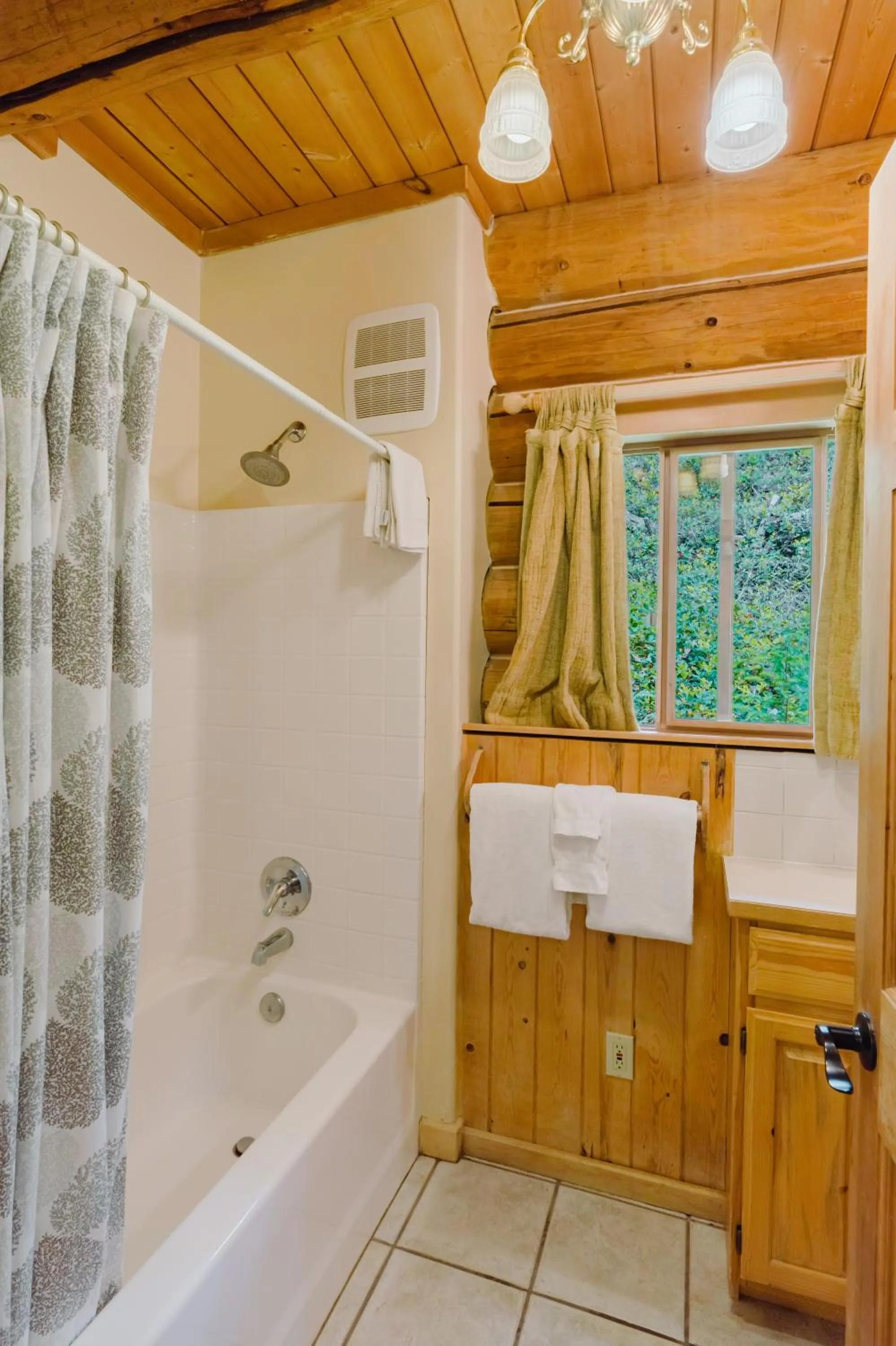 Bathroom in LOGE Alta Crystal