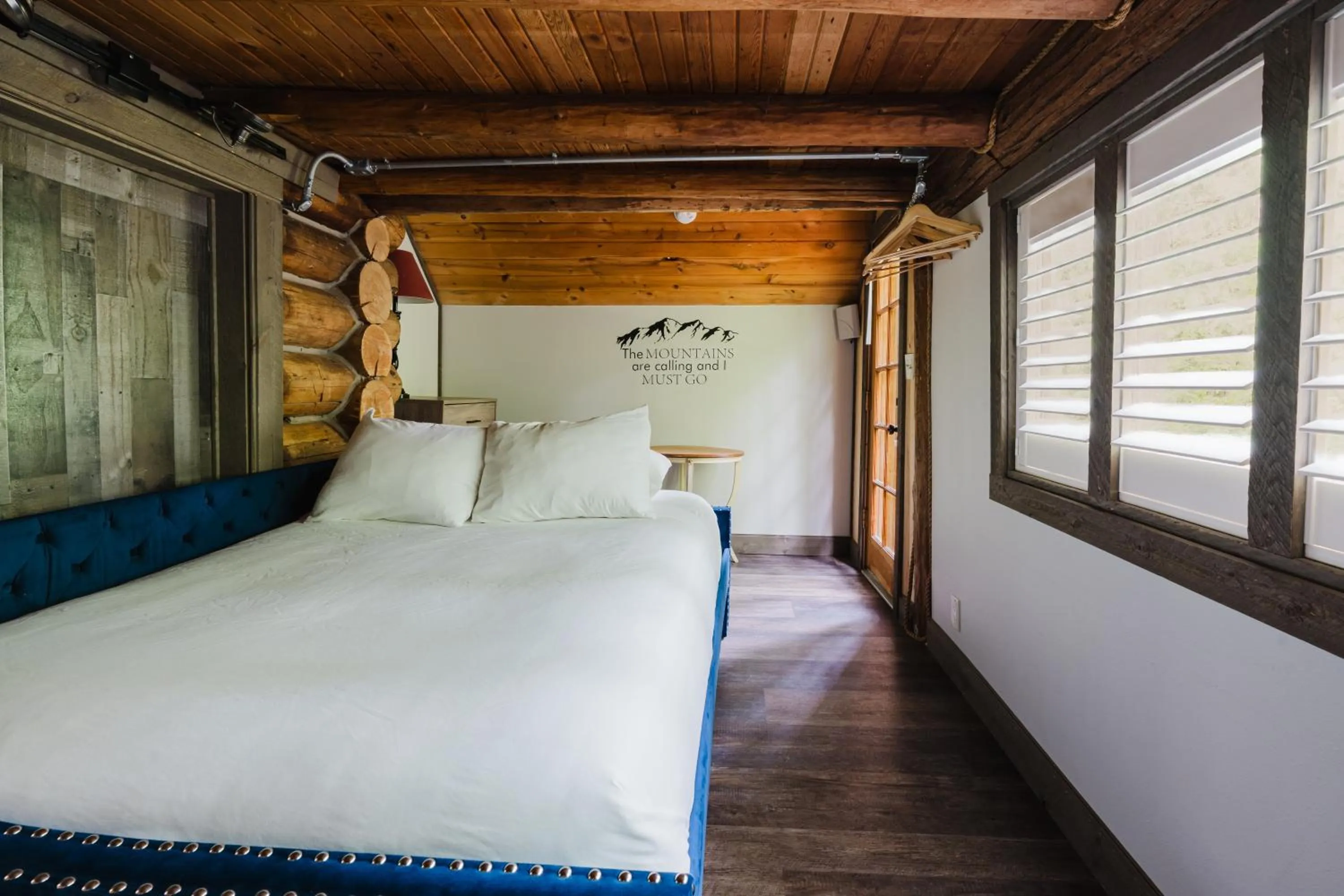 Bed in LOGE Alta Crystal