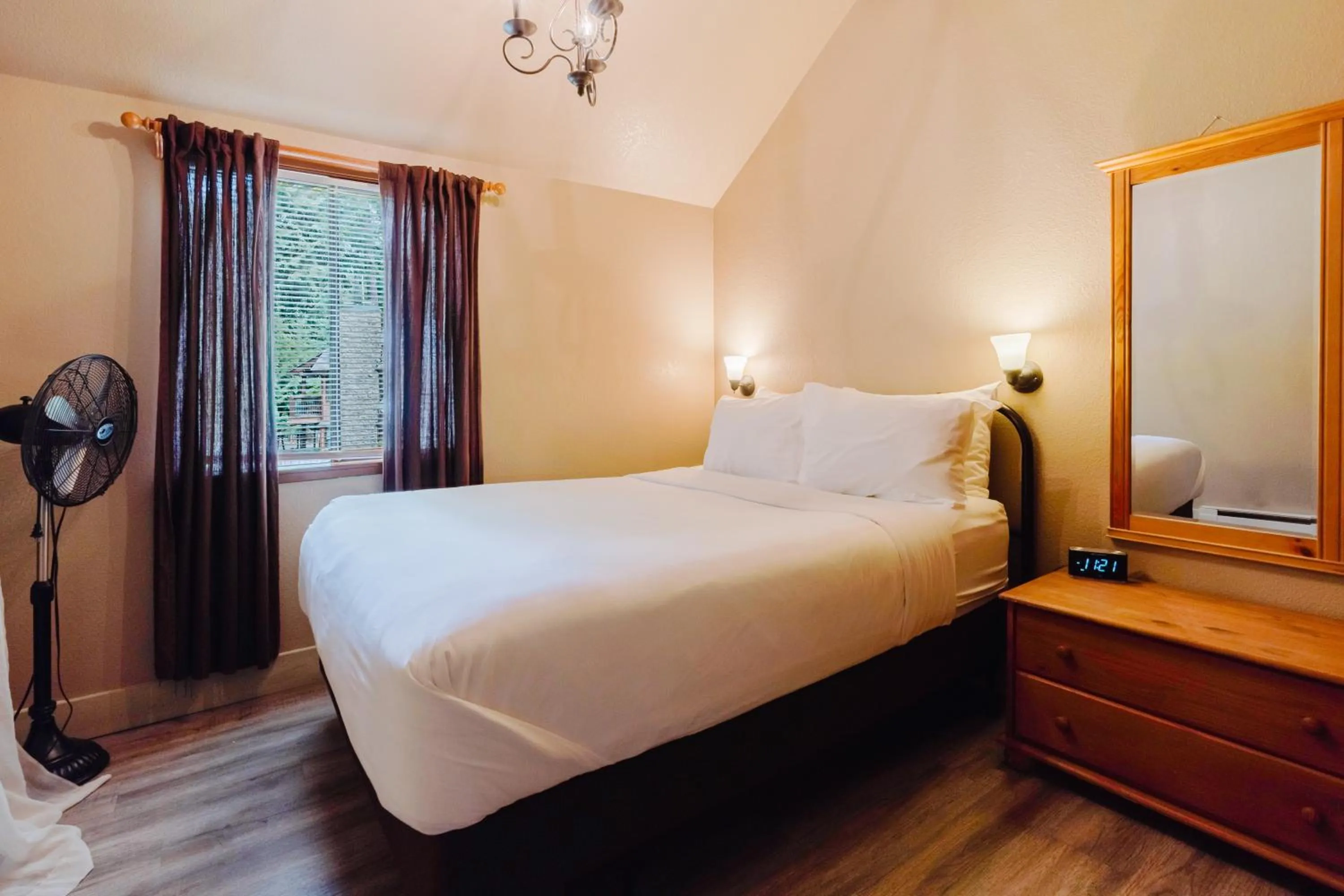 Bed in LOGE Alta Crystal