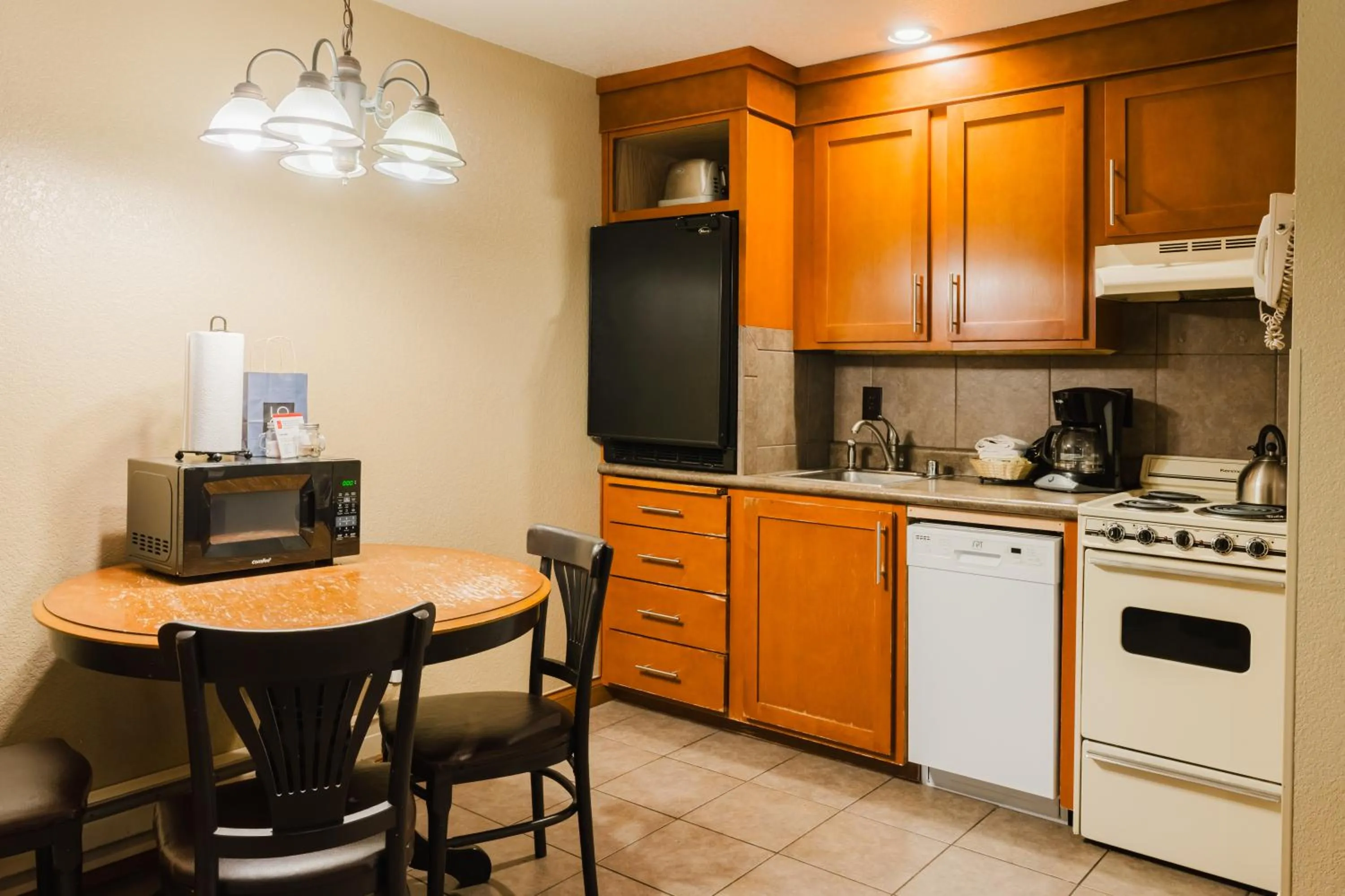 kitchen in LOGE Alta Crystal