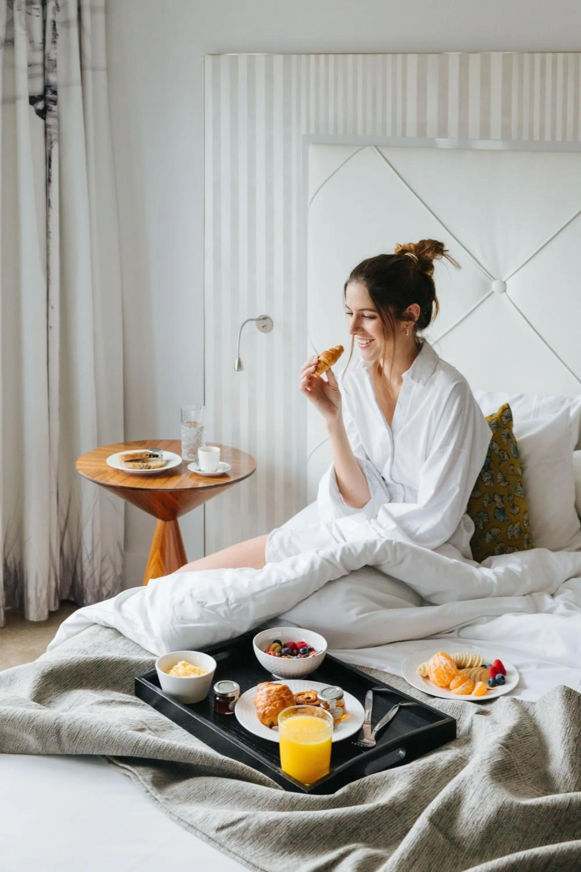 Bedroom, Bed in Le Parisis - Paris Tour Eiffel
