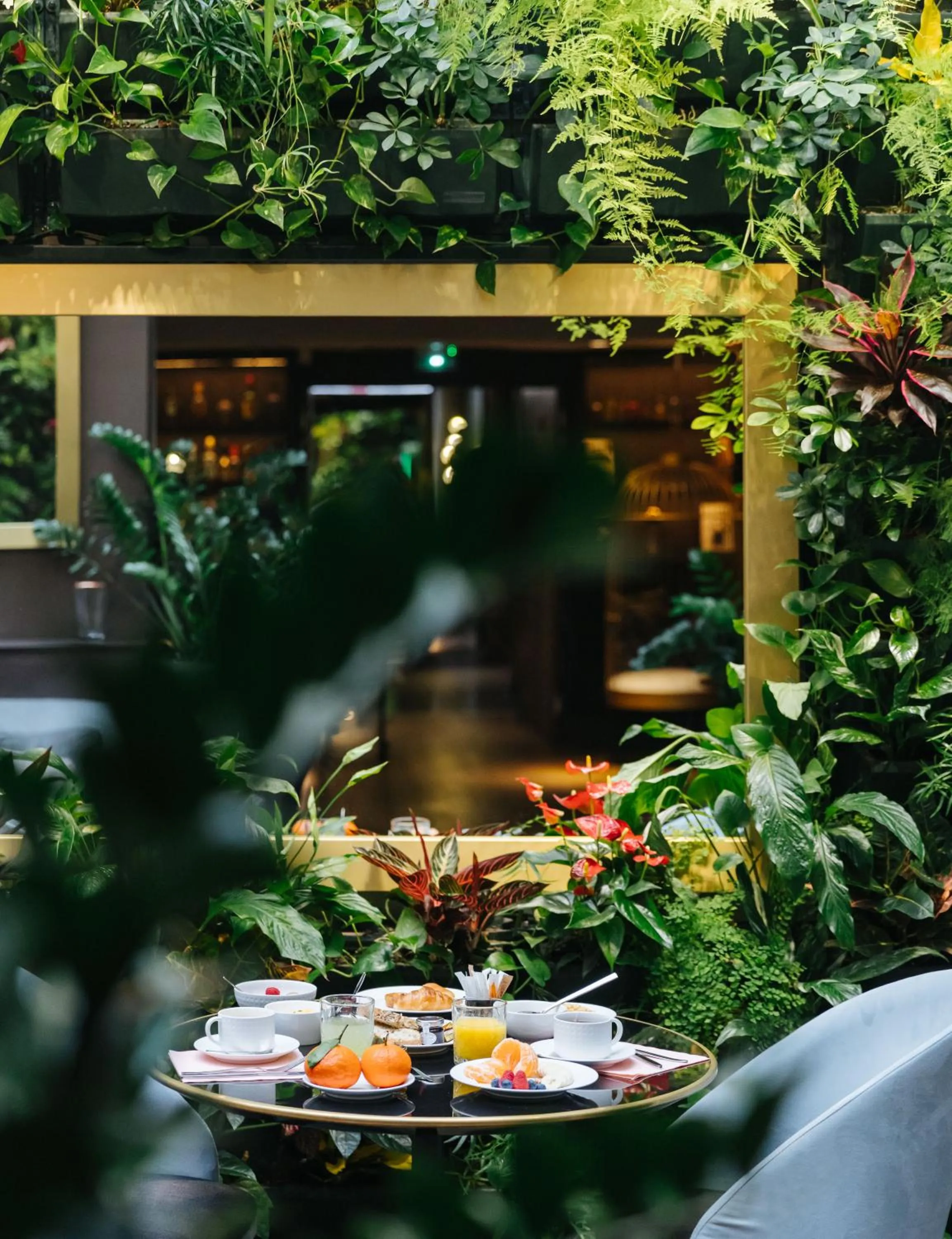 Breakfast in Le Parisis - Paris Tour Eiffel