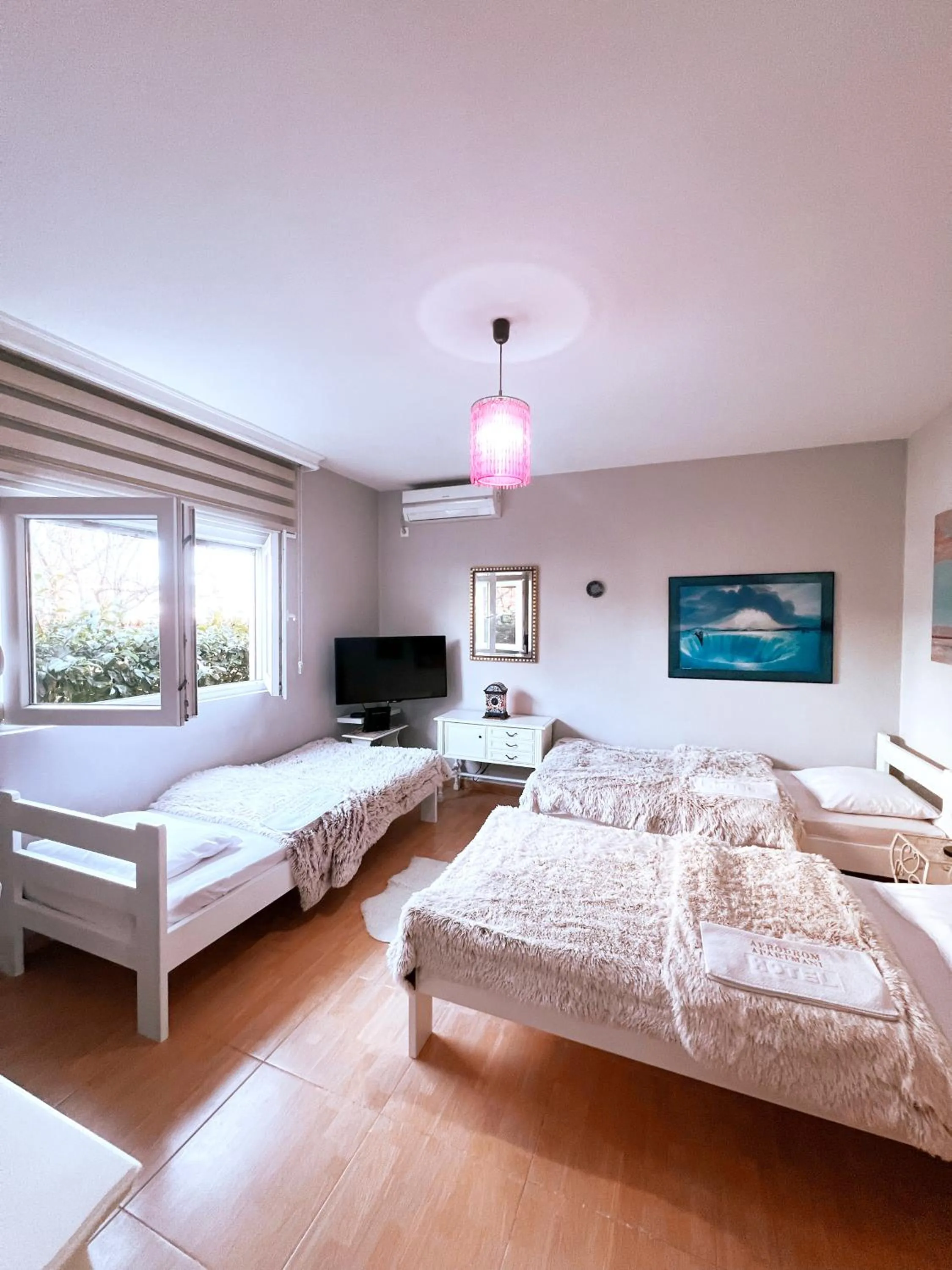 Bed in Apartments Aerodrom