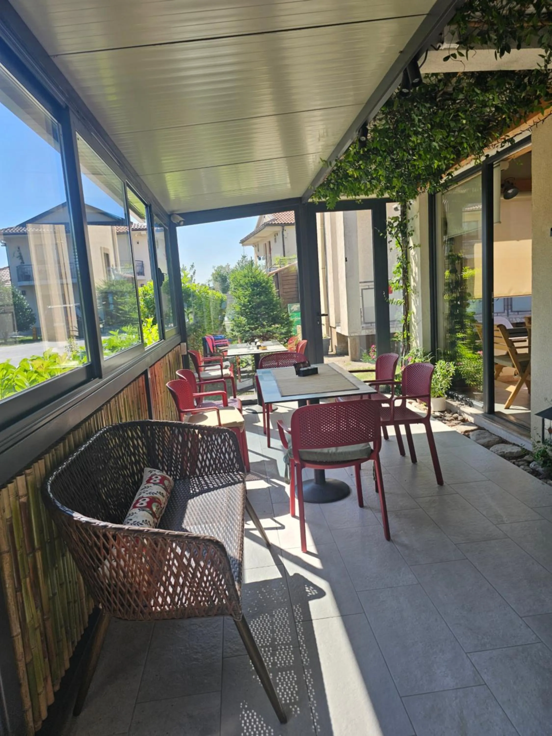 Lounge or bar in Apartments Aerodrom