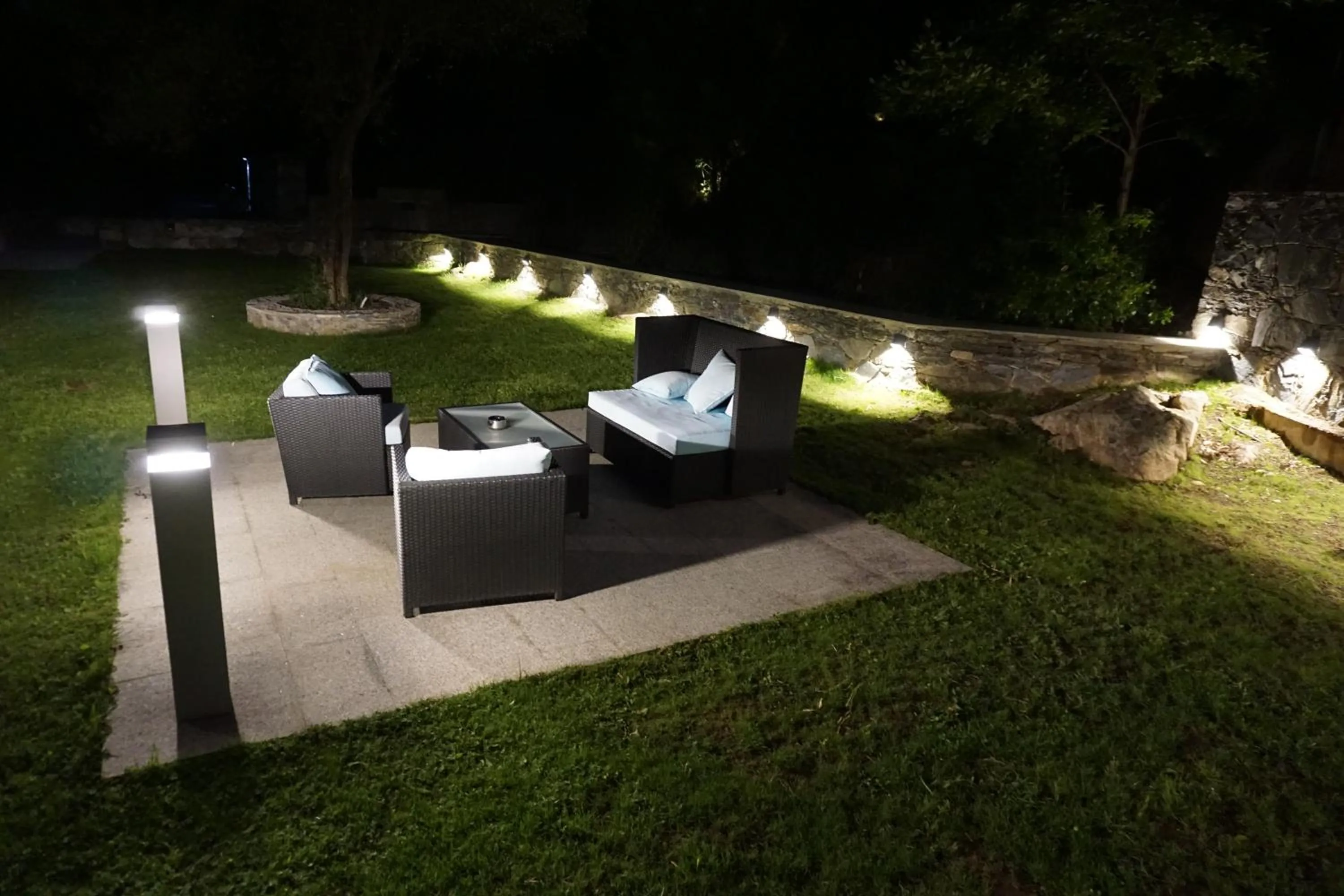 Garden in Les Jardins De La Glacière