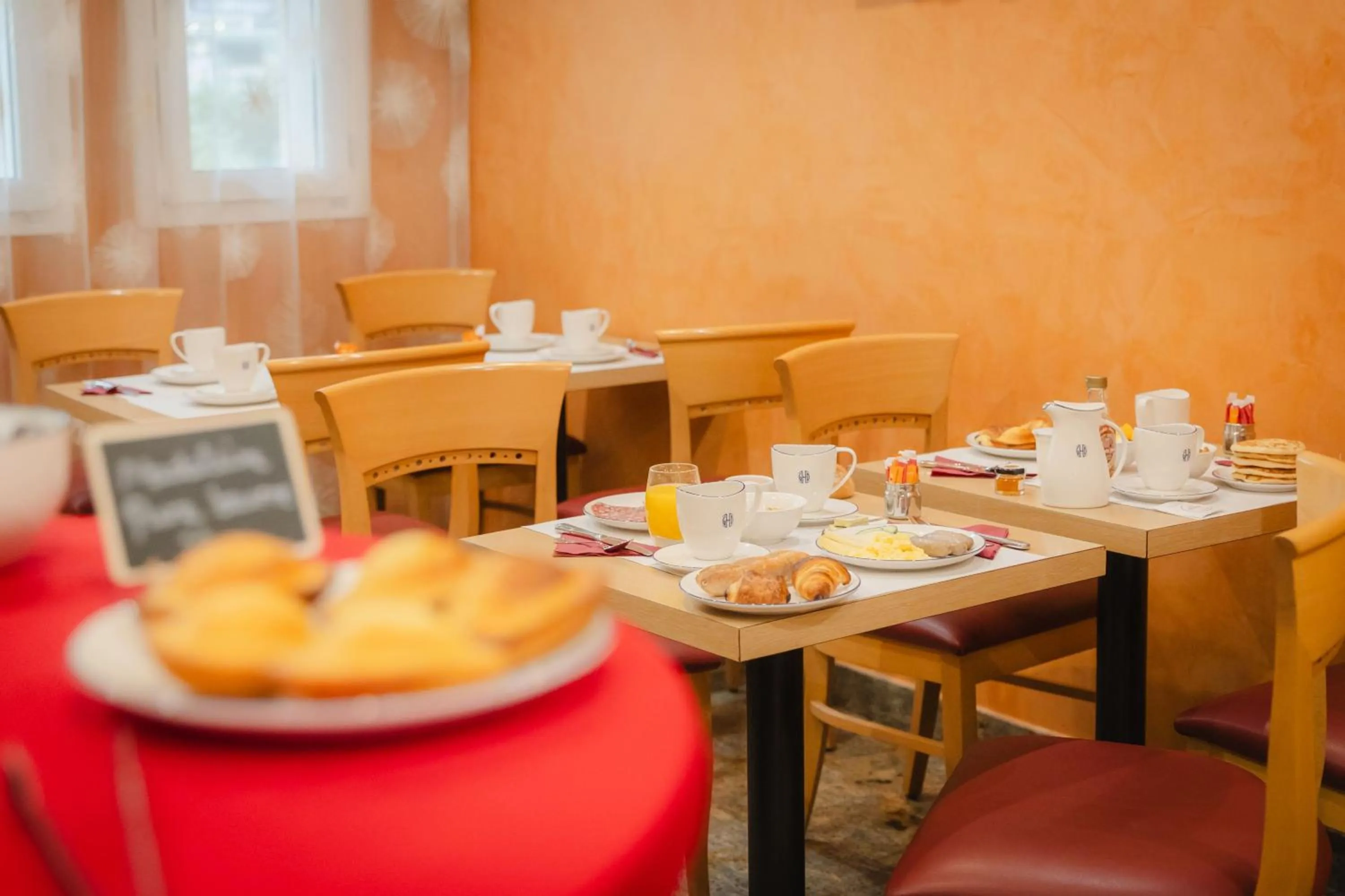 Breakfast in Grand Hotel Dore