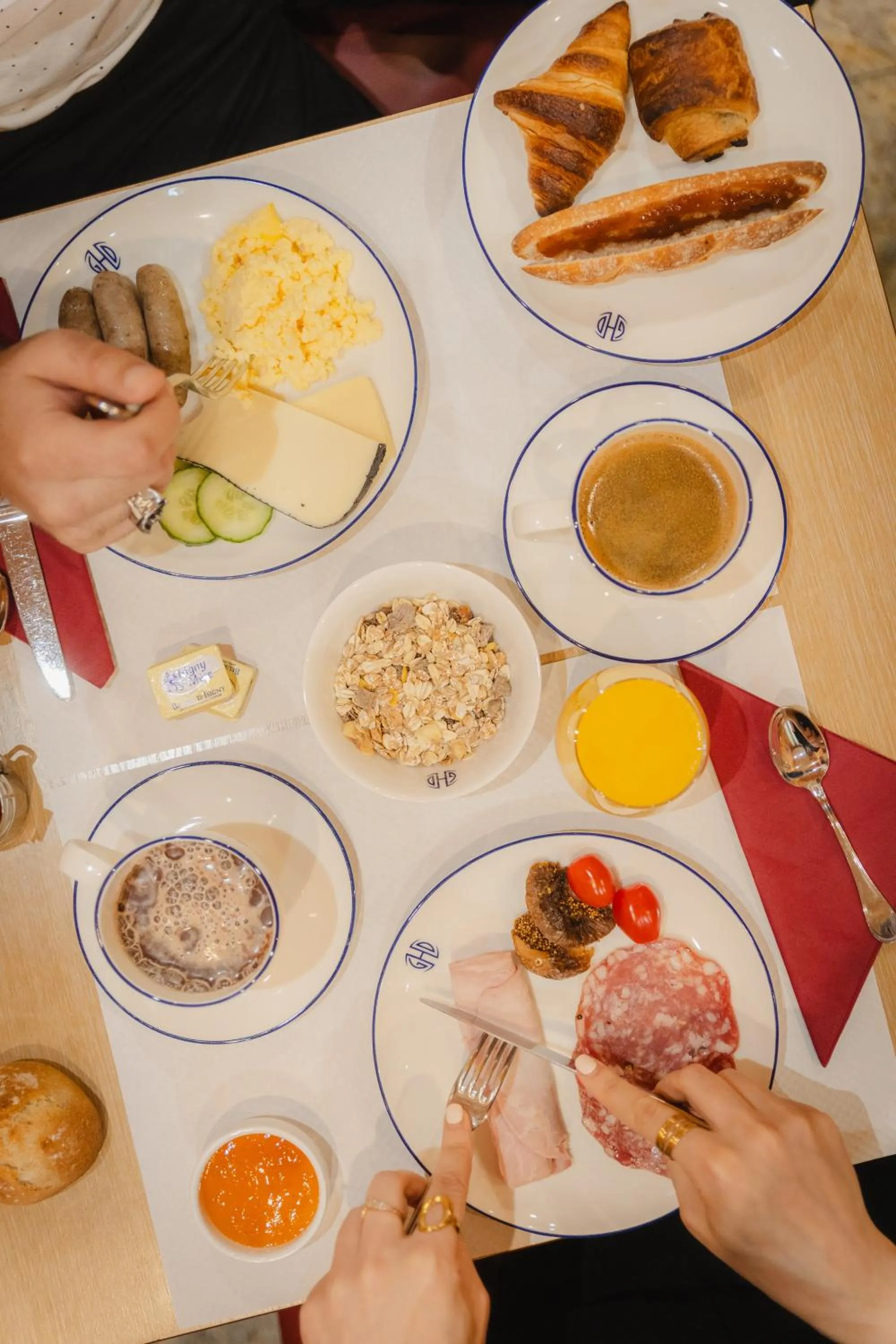 Continental breakfast in Grand Hotel Dore