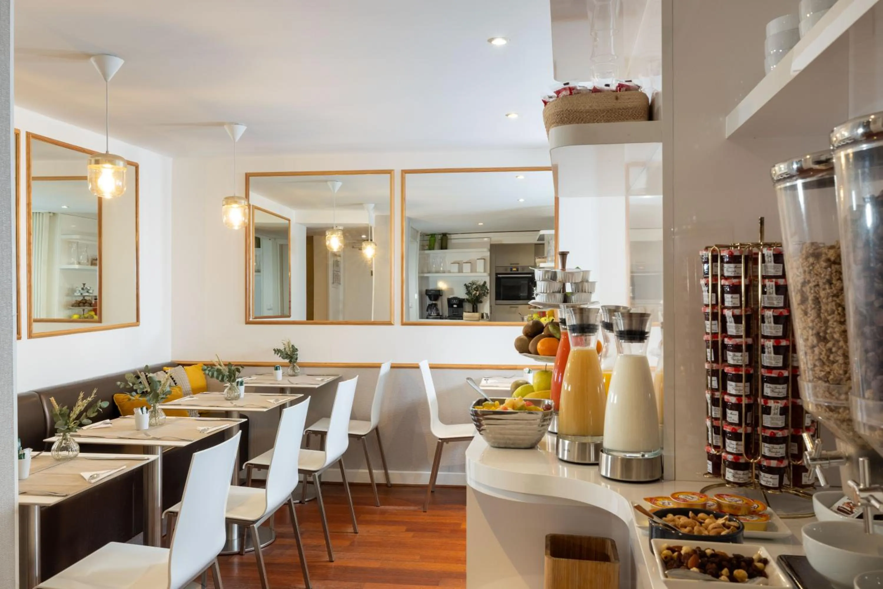 Breakfast in Villa des Ambassadeurs