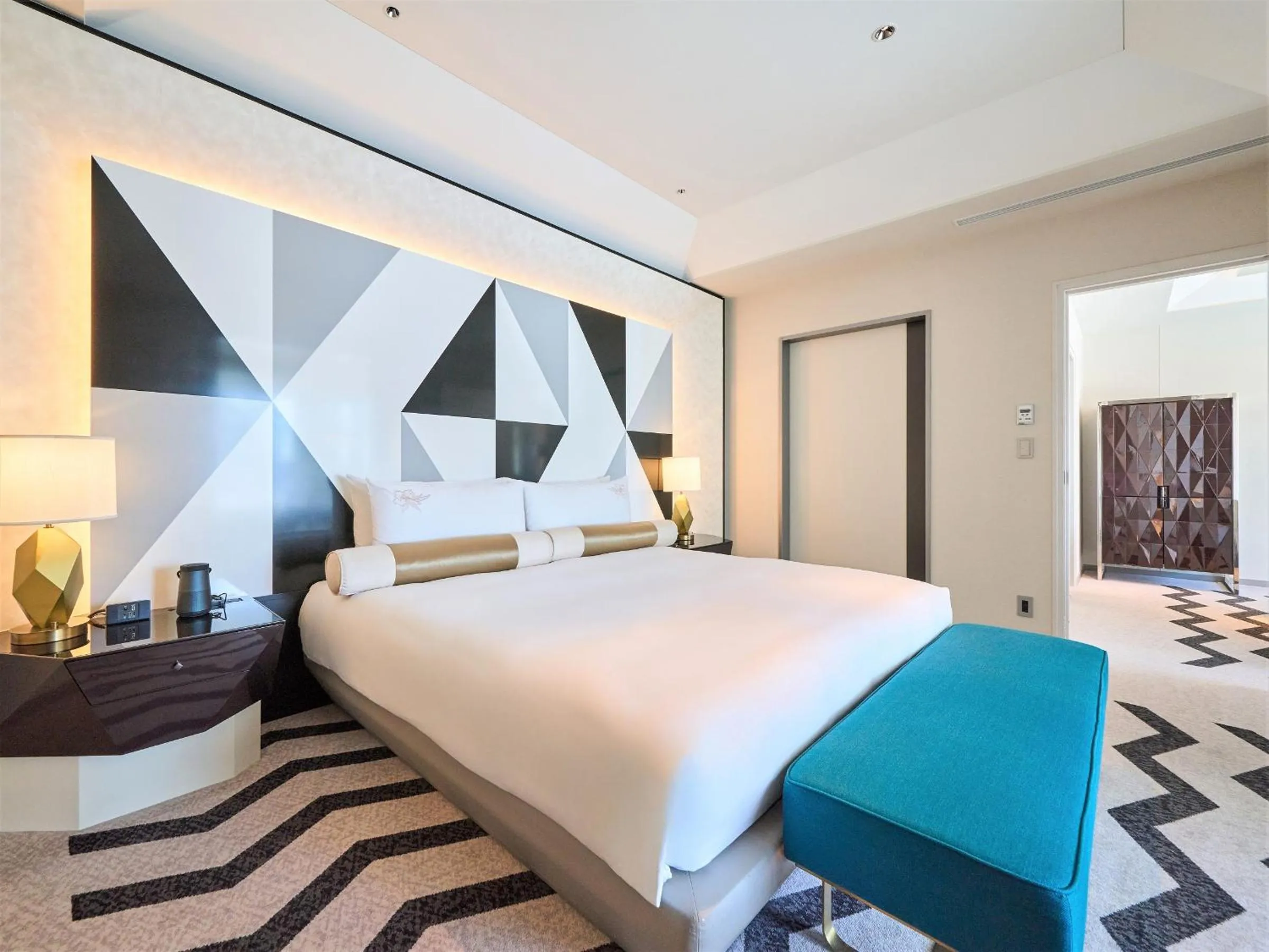 Bed in The Kahala Hotel & Resort Yokohama