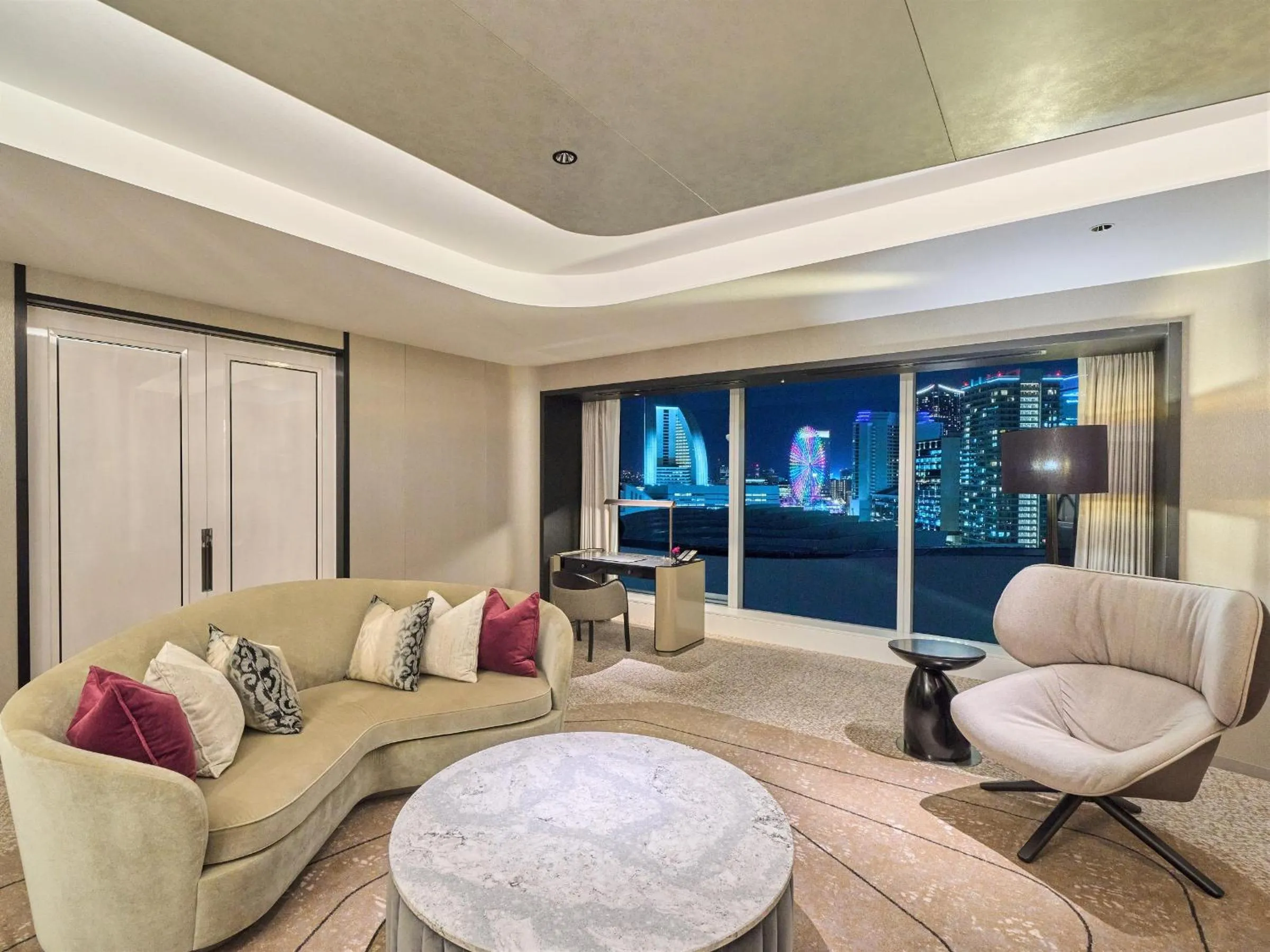 Living room in The Kahala Hotel & Resort Yokohama