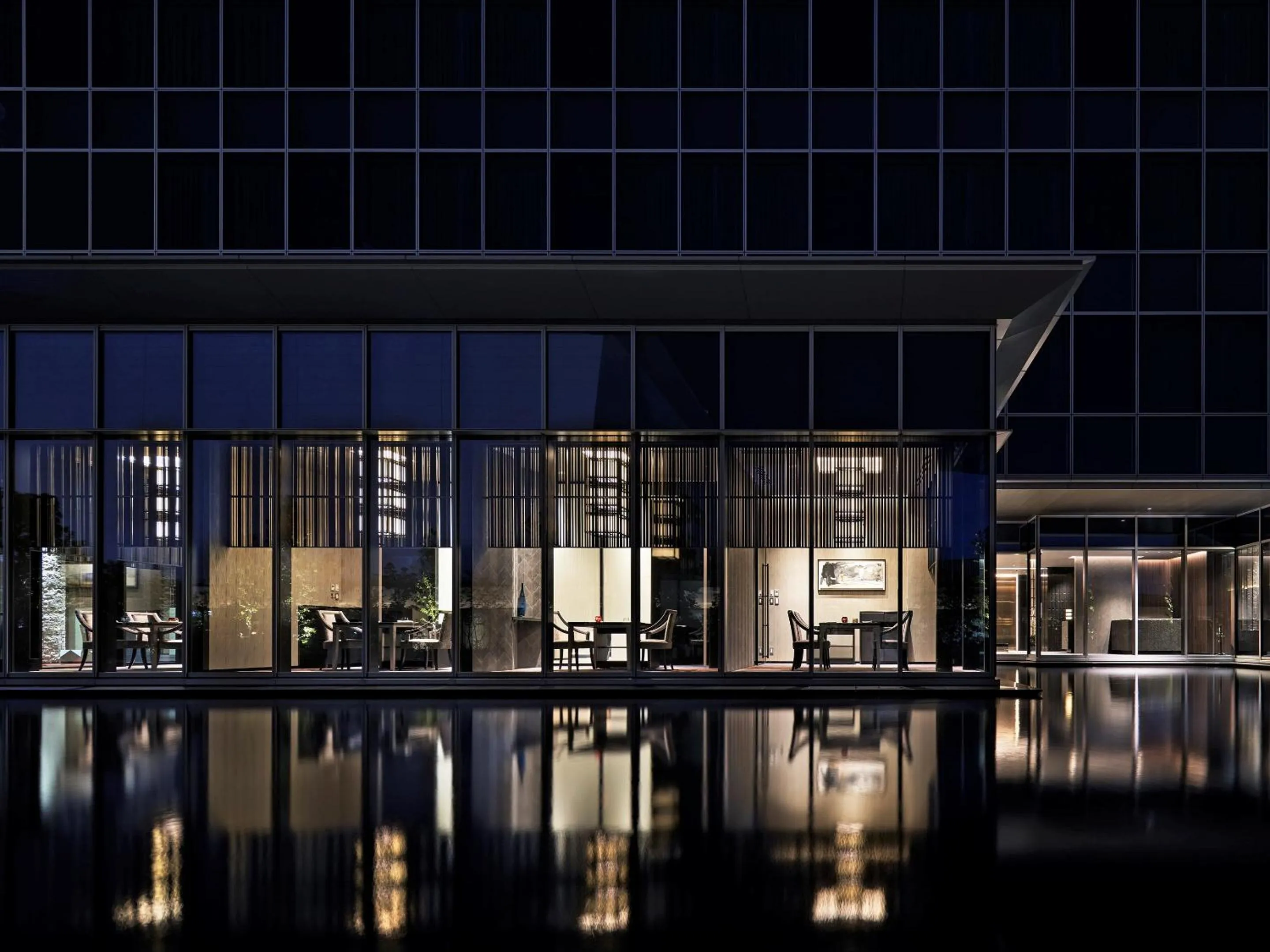 Restaurant/places to eat in The Kahala Hotel & Resort Yokohama