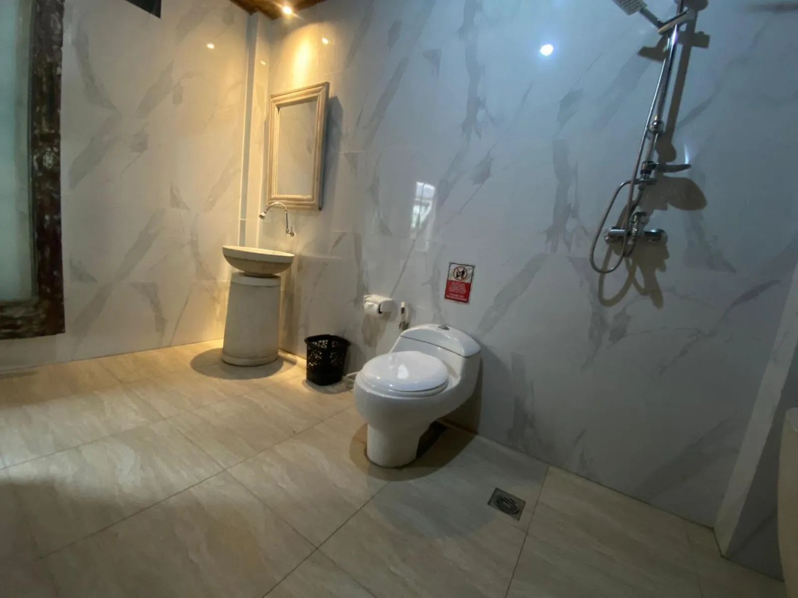 Bathroom in Royal JJ Ubud Resort & Spa