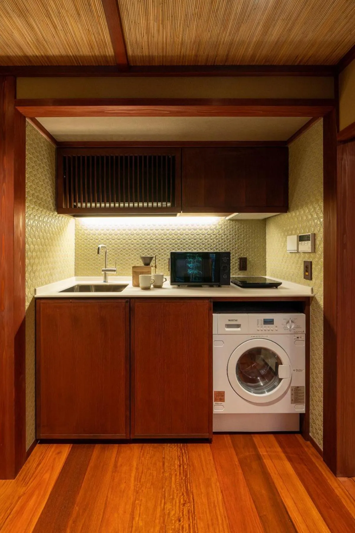 Kitchen or kitchenette in UTAIMACHI