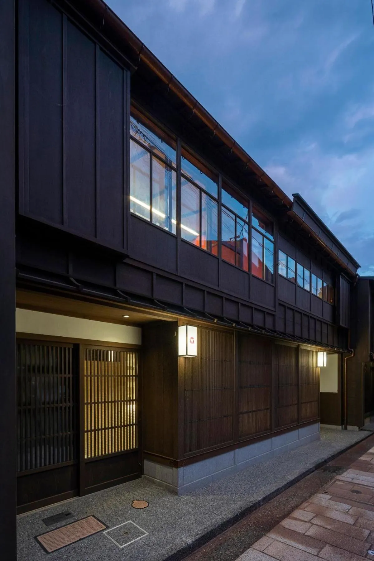 Facade/entrance in UTAIMACHI
