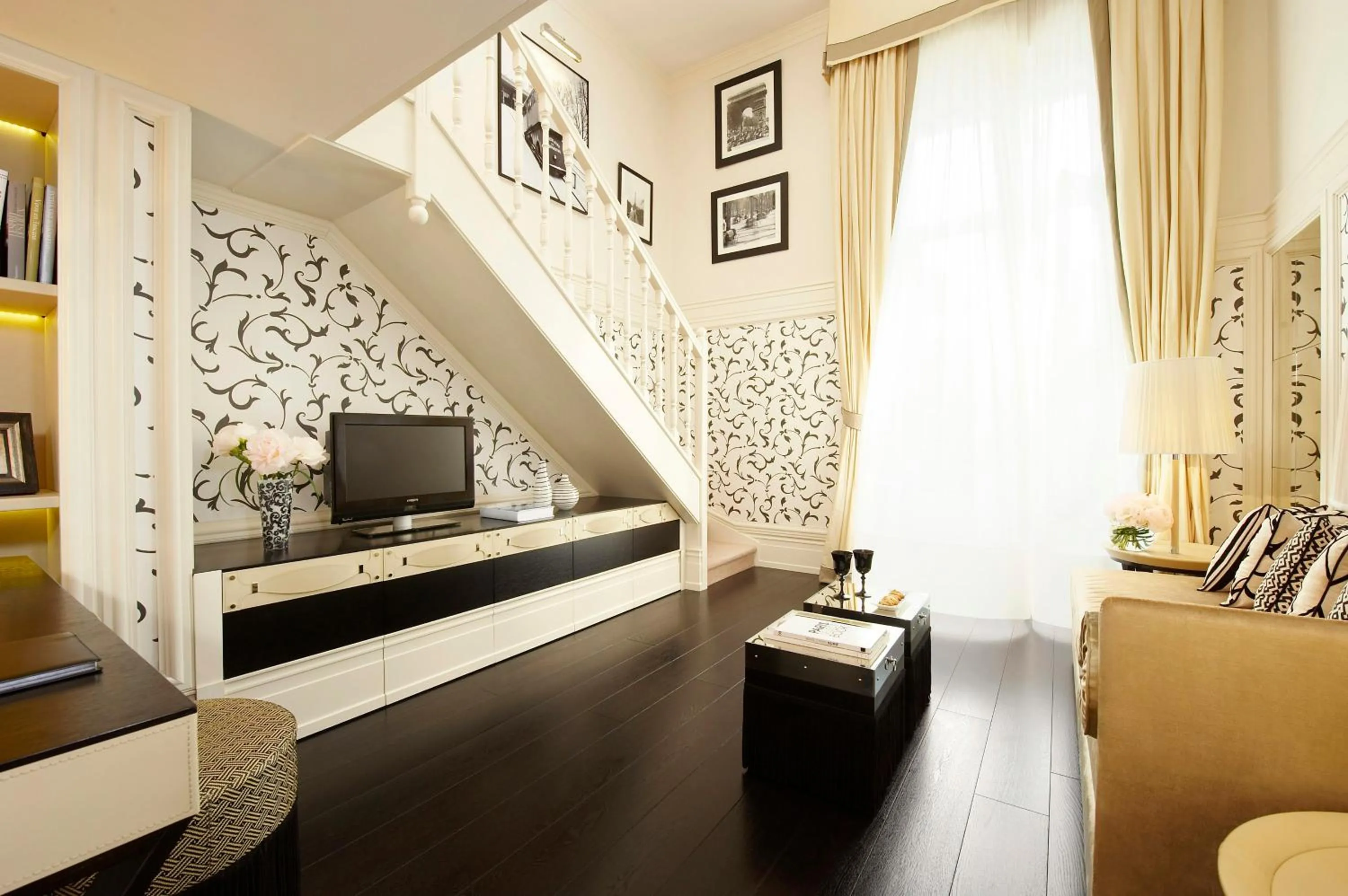 Photo of the whole room in Castille Paris – Starhotels Collezione