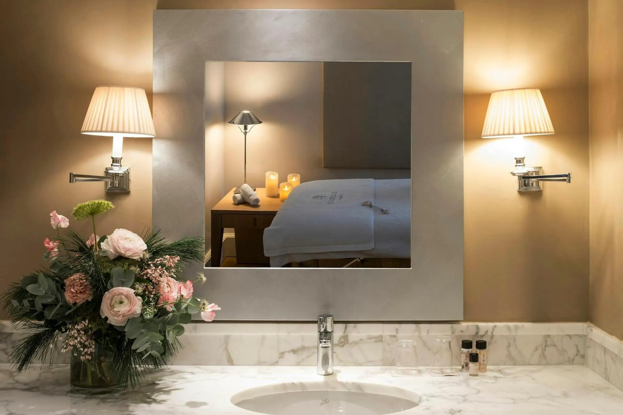 Spa and wellness centre/facilities, Bed in Castille Paris – Starhotels Collezione