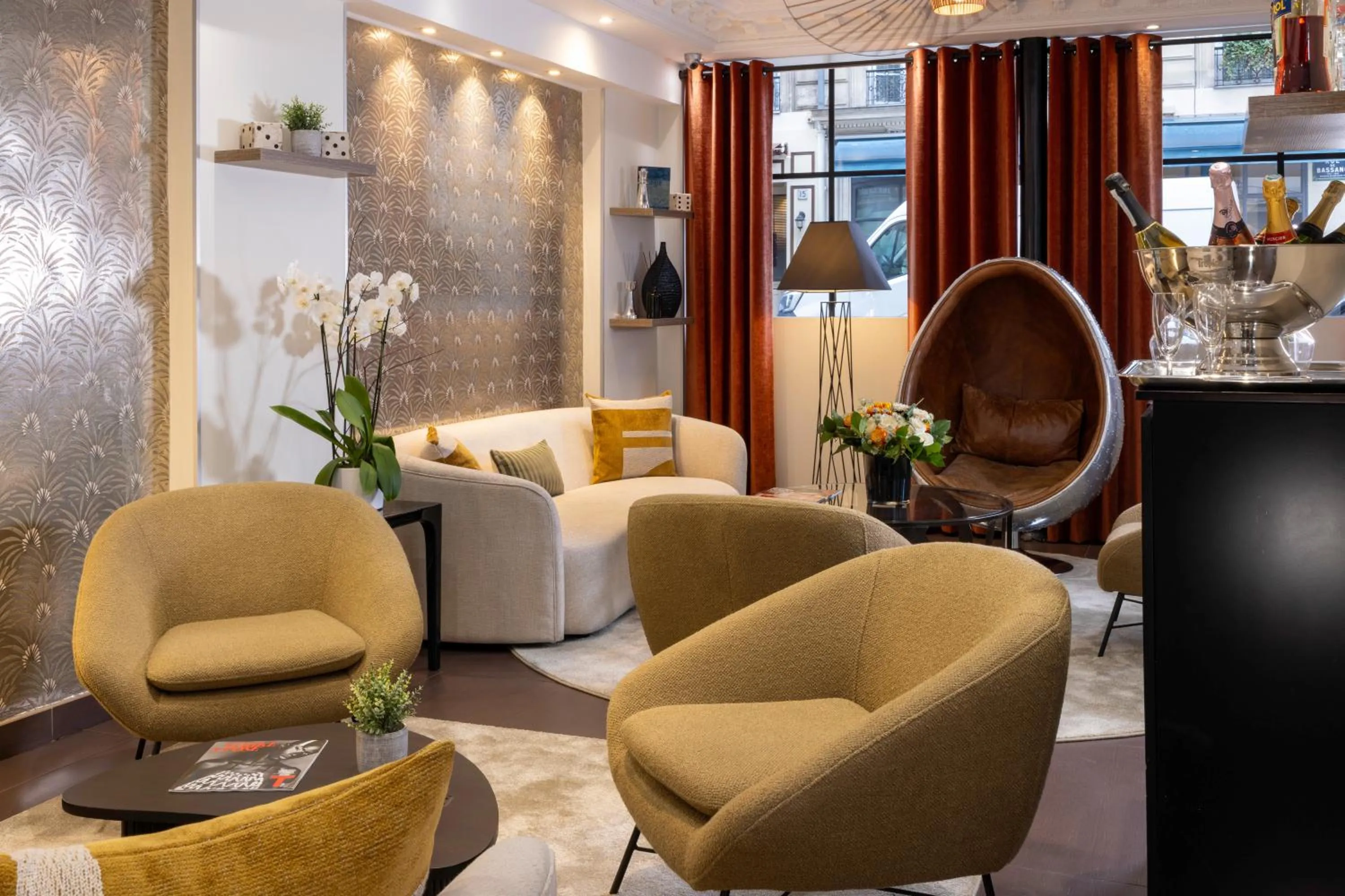 Living room in Hotel Elysées Bassano