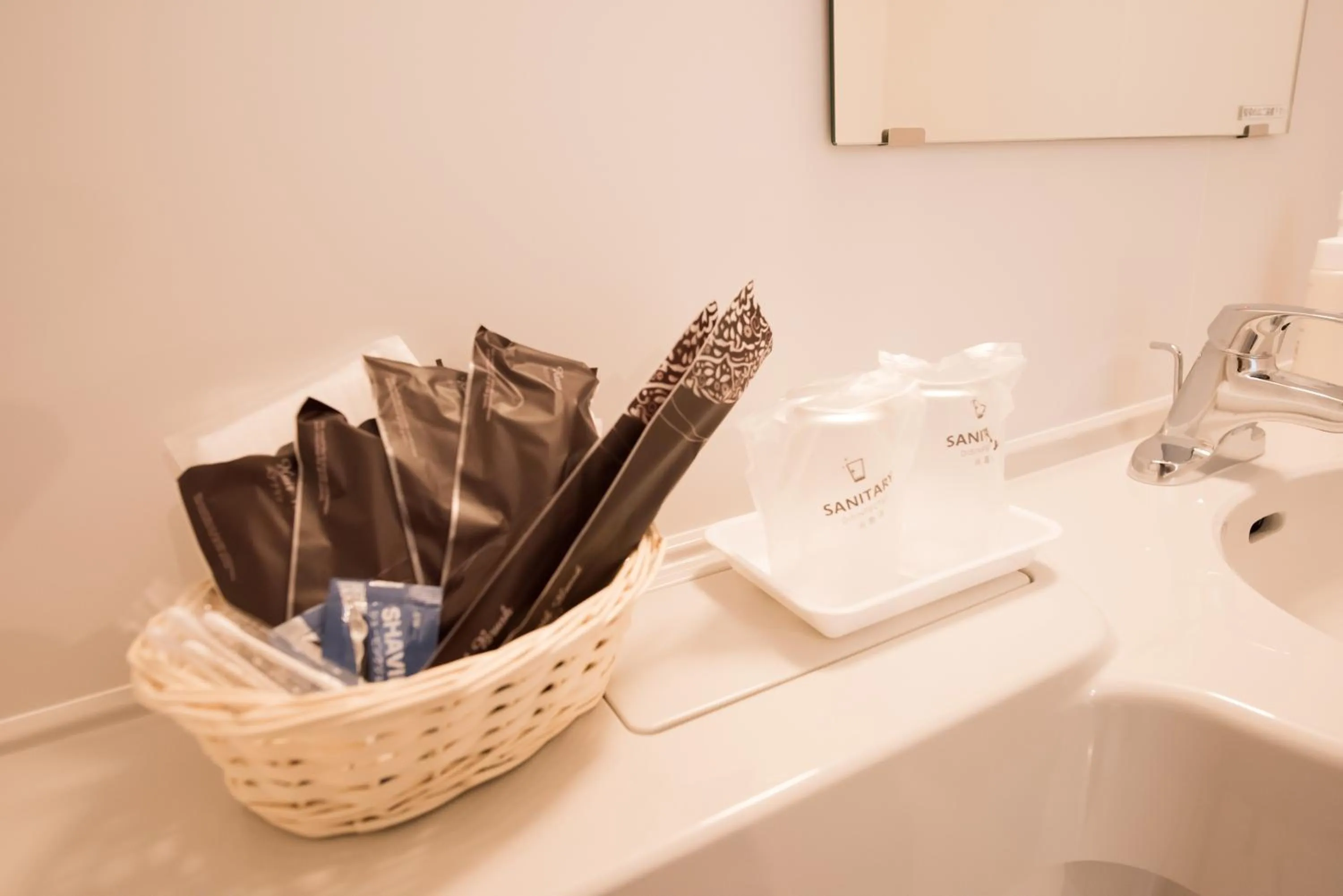 Shower in Crown Hotel Okinawa