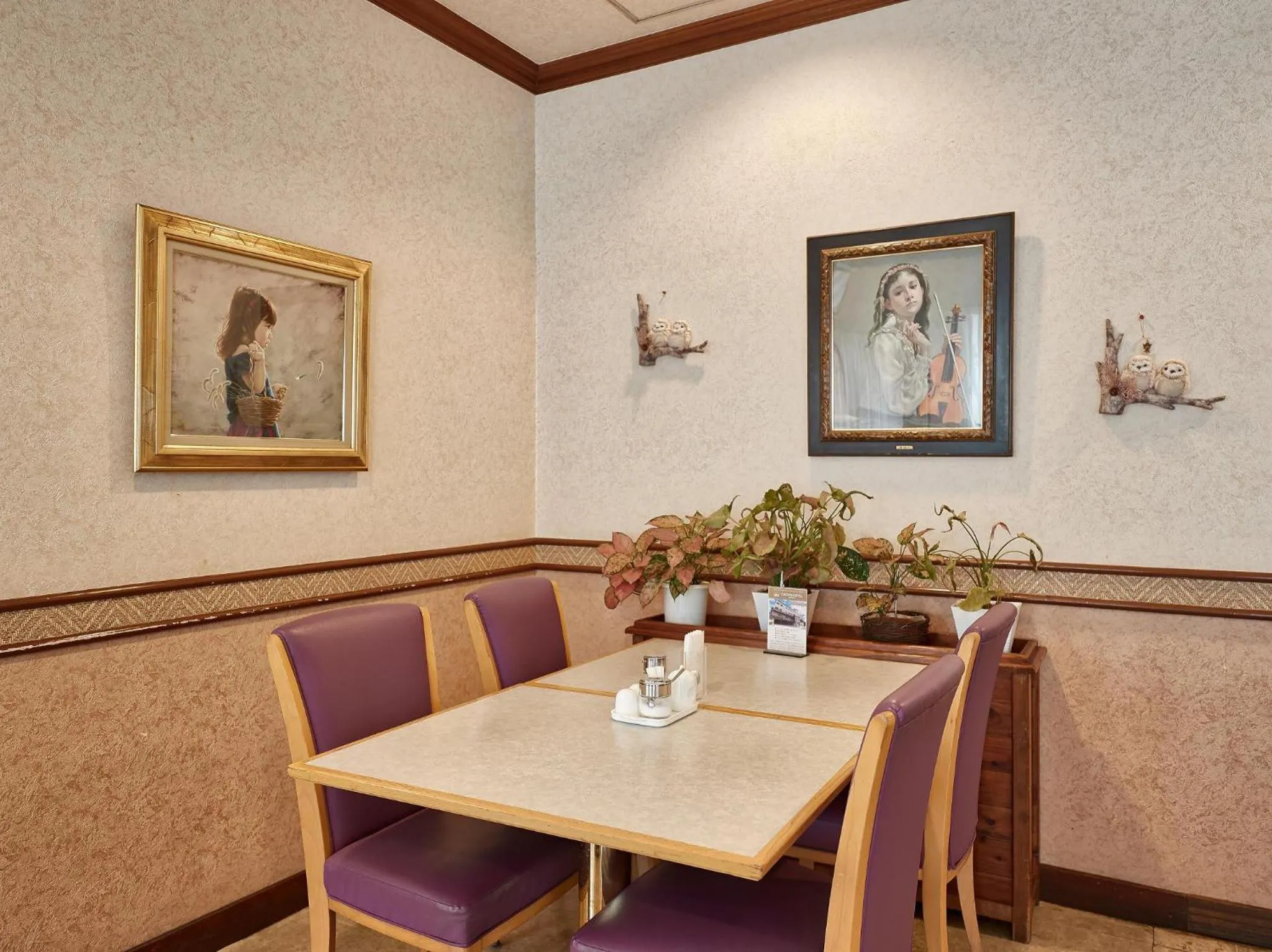 Restaurant/places to eat in Crown Hotel Okinawa