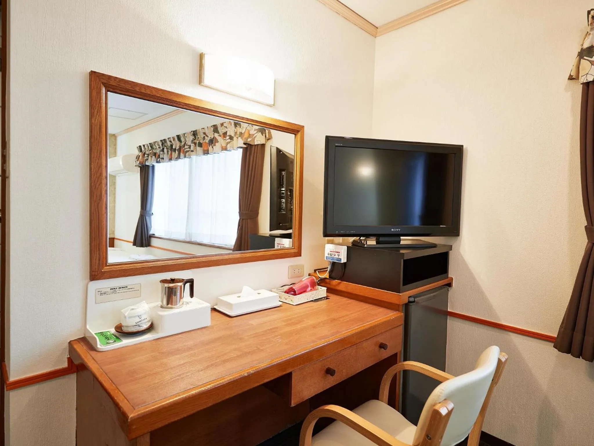 TV and multimedia in Crown Hotel Okinawa