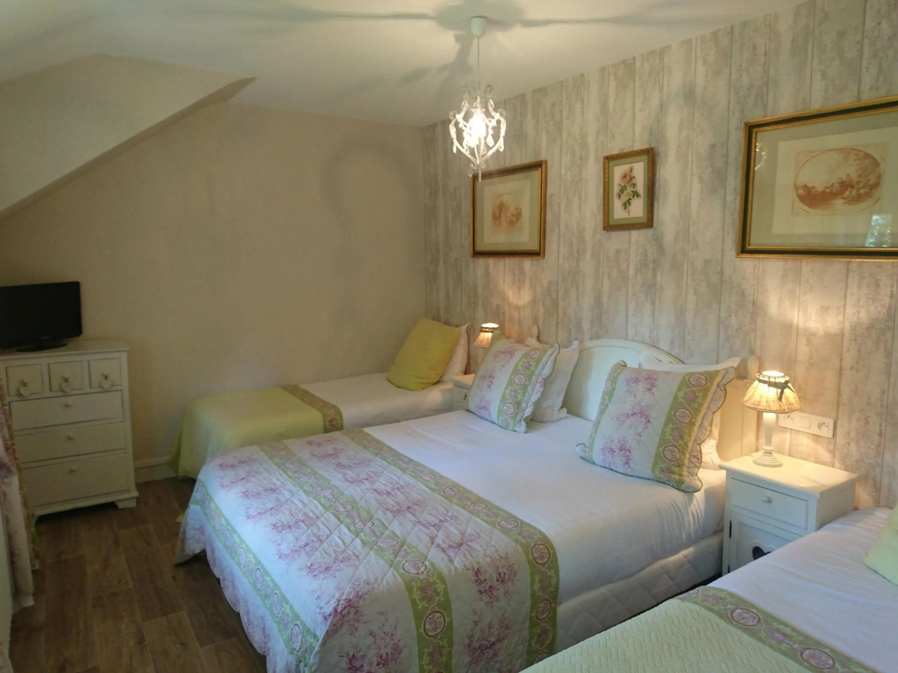 Photo of the whole room, Bed in Logis Hotel Villa Marjane
