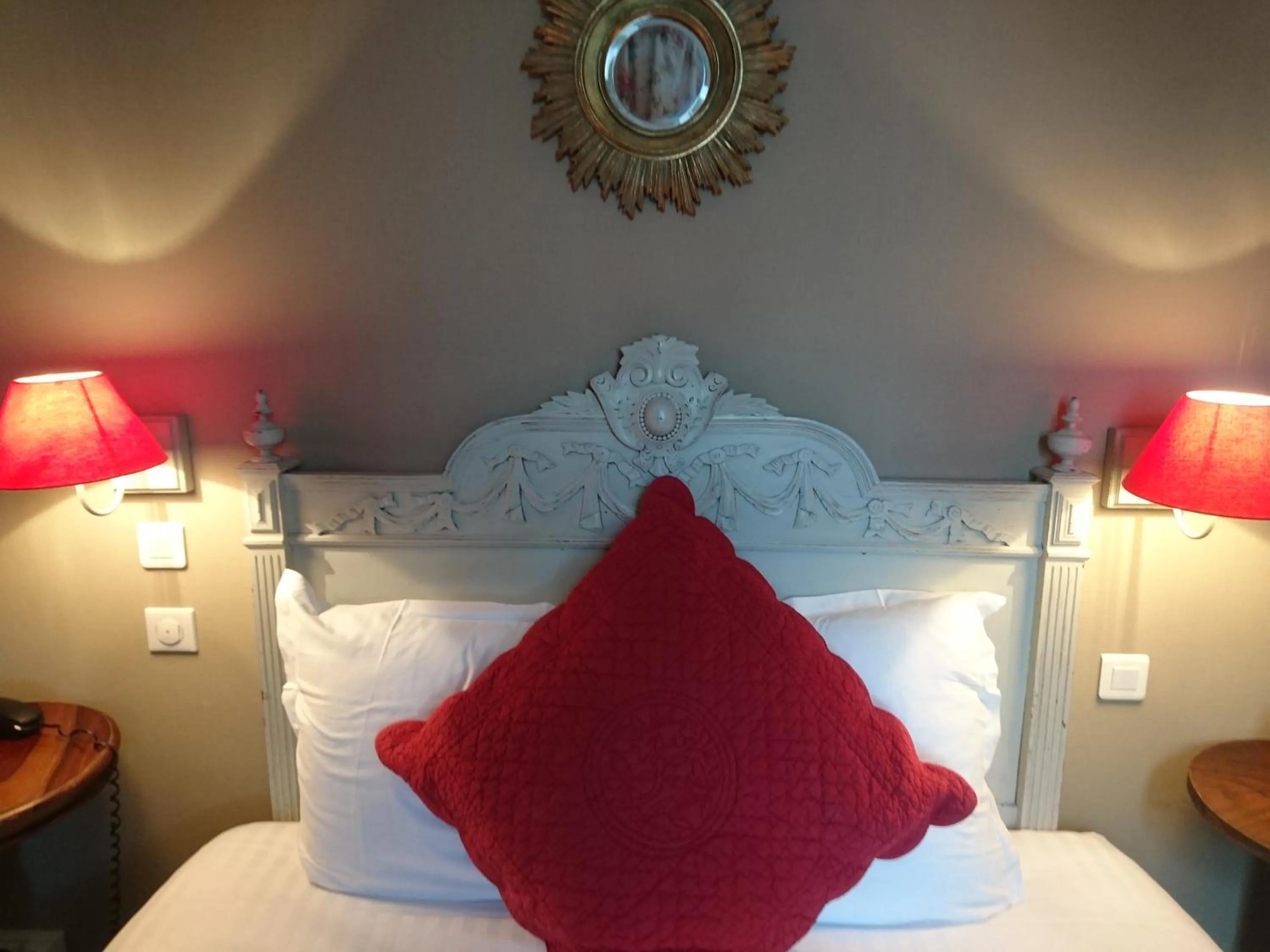 Decorative detail, Bed in Logis Hotel Villa Marjane