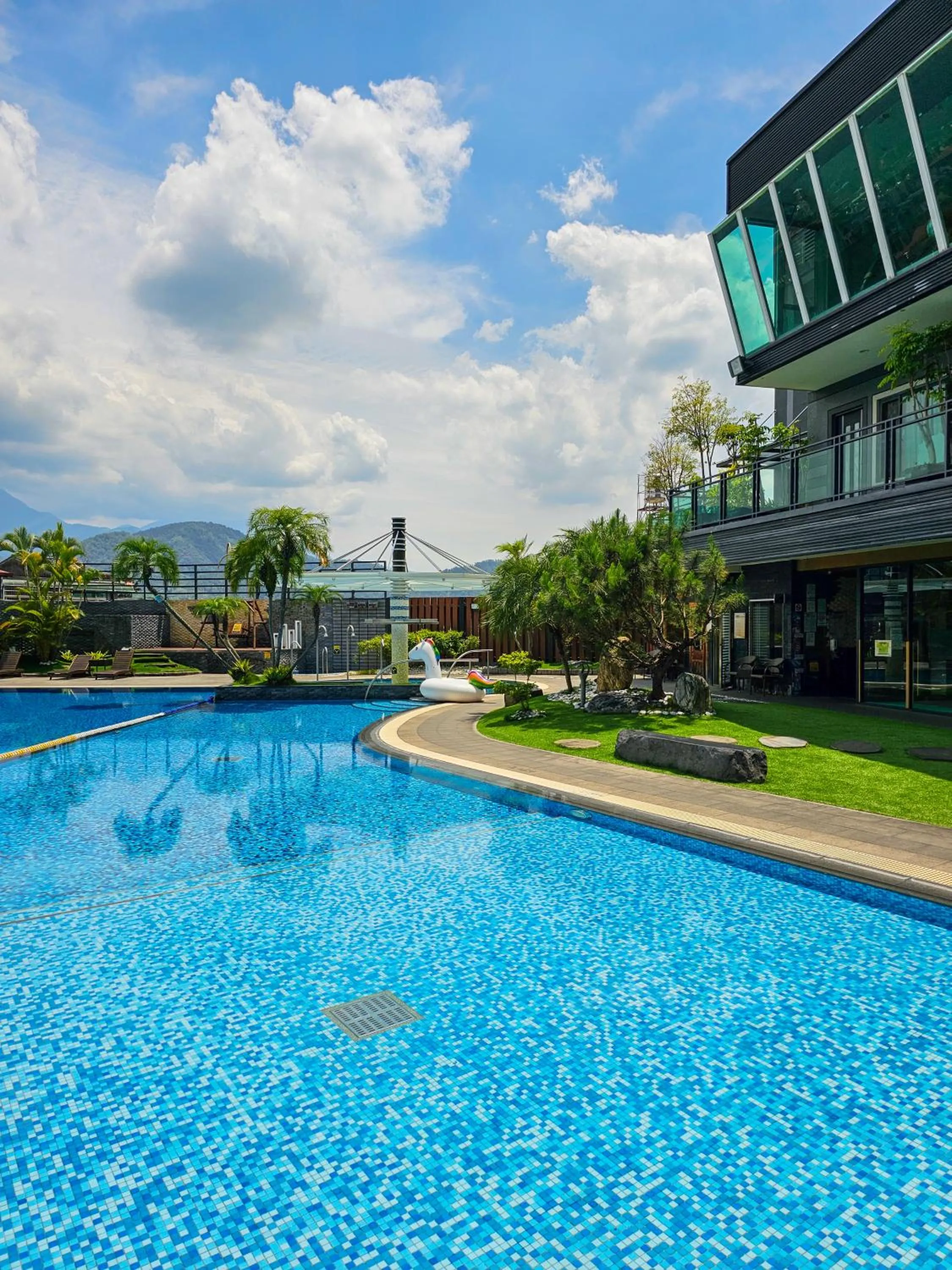 Swimming pool in Cheng Wan Grand Hotel