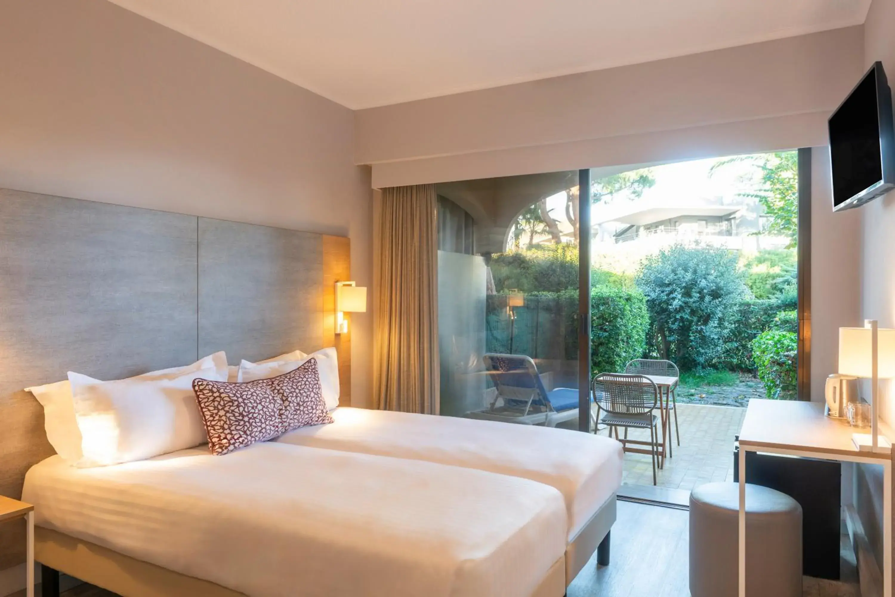 Twin Room with private garden in Hôtel Bahia Twin Room with private garden in Hôtel Bahia